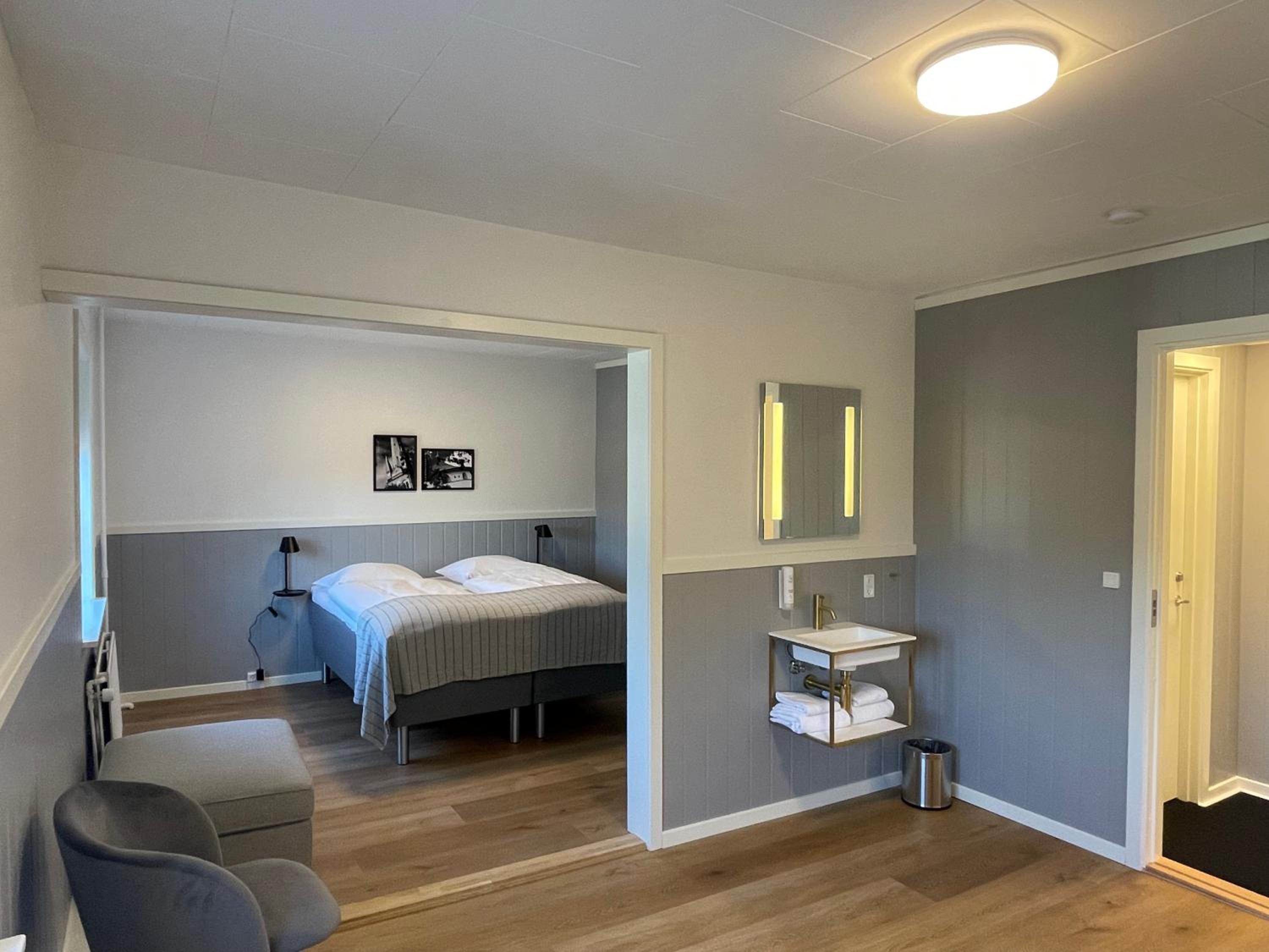 Standard Triple Room with Private Bathroom