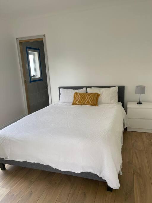 Two-Bedroom House photo 2