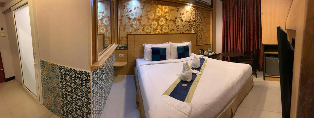 Deluxe Room - Photo 3