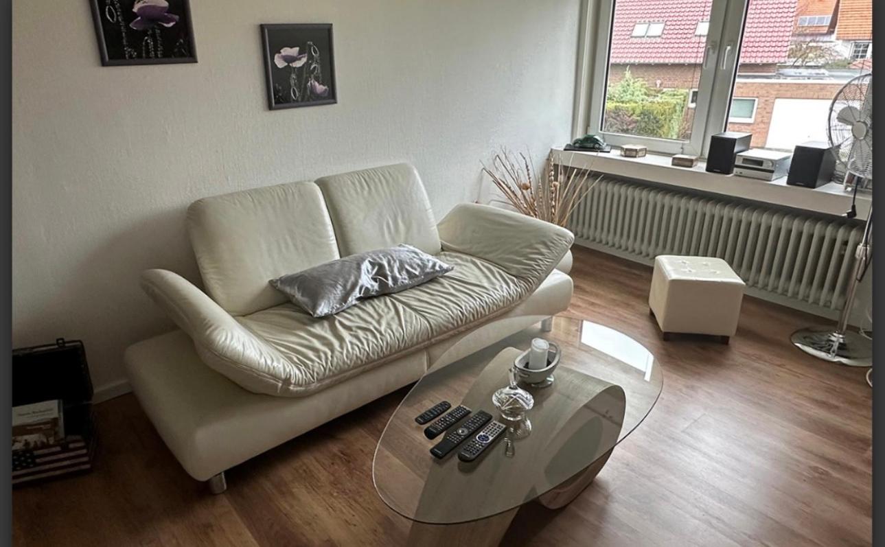 One-Bedroom Apartment - Photo 2