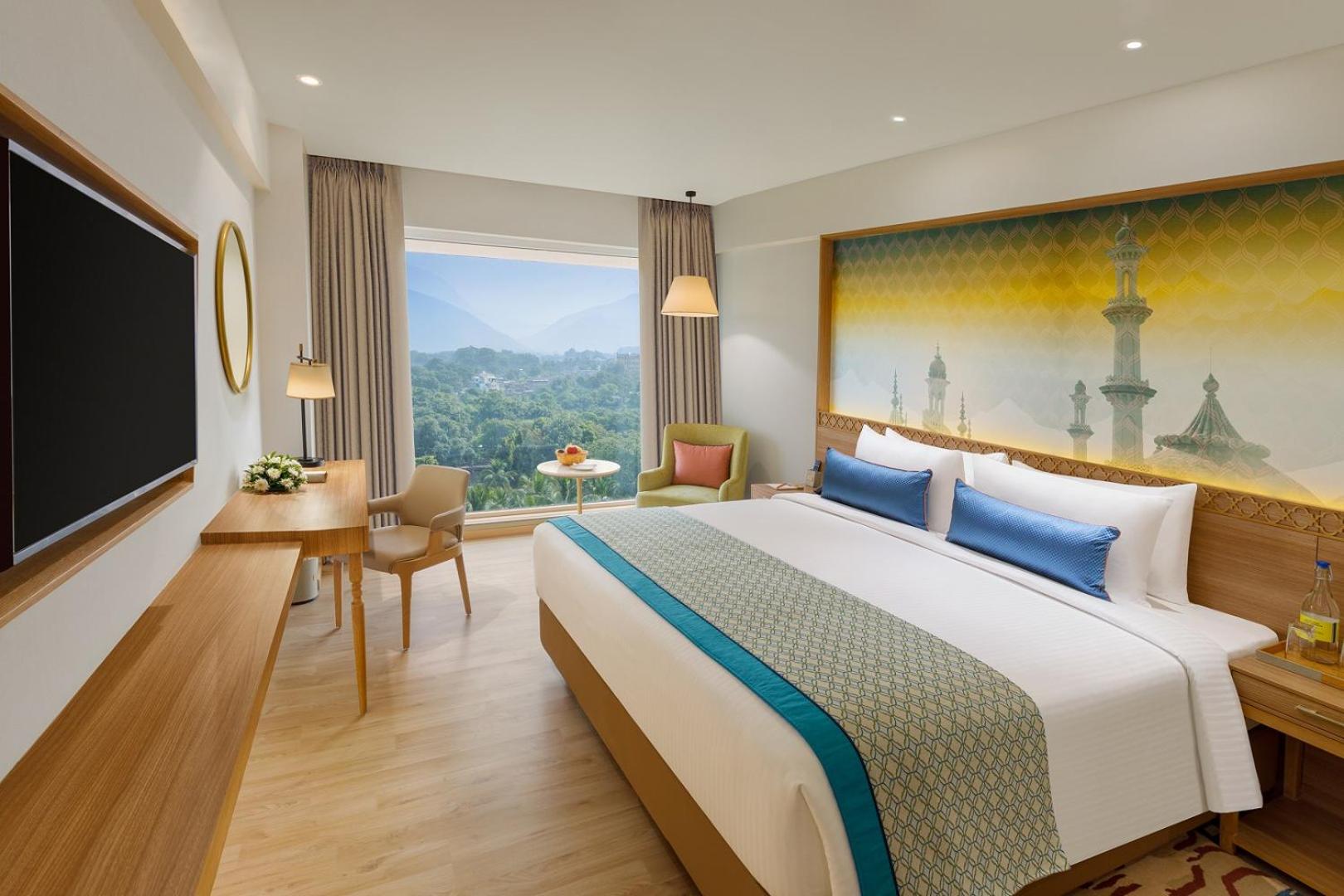 Superior Twin City View Room | Includes 20% off on Spa, 10% off on Laundry - Photo 3