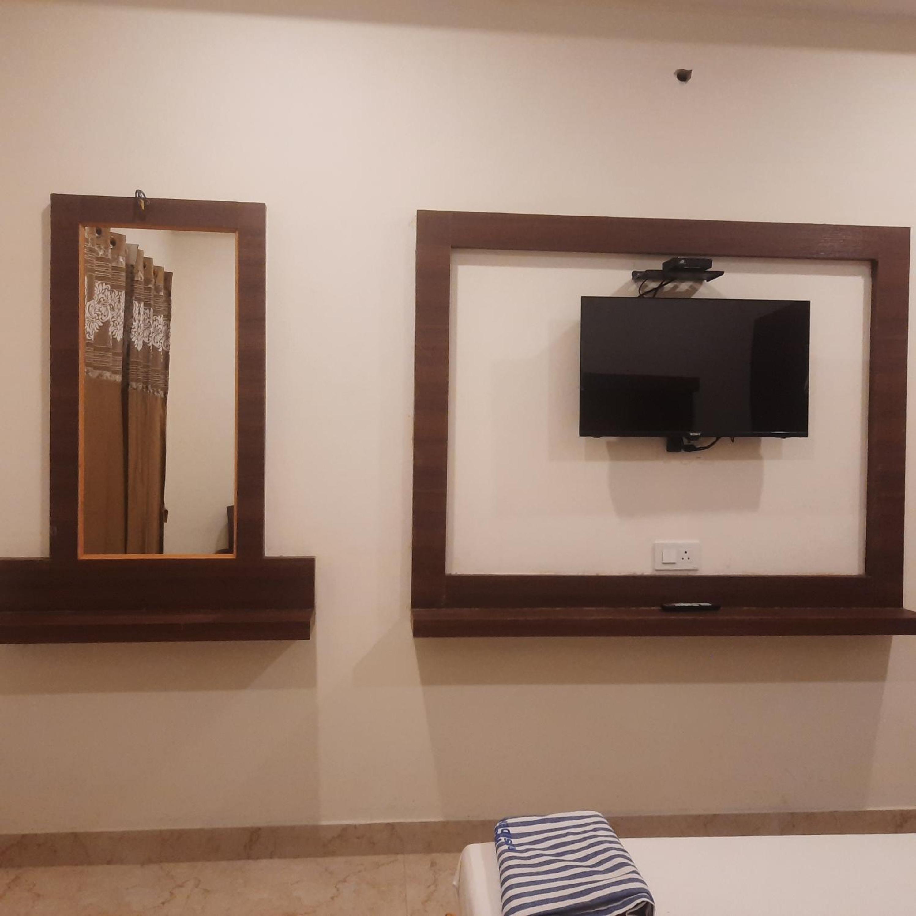 Deluxe Double Room (2 Adults + 1 Child) photo 3