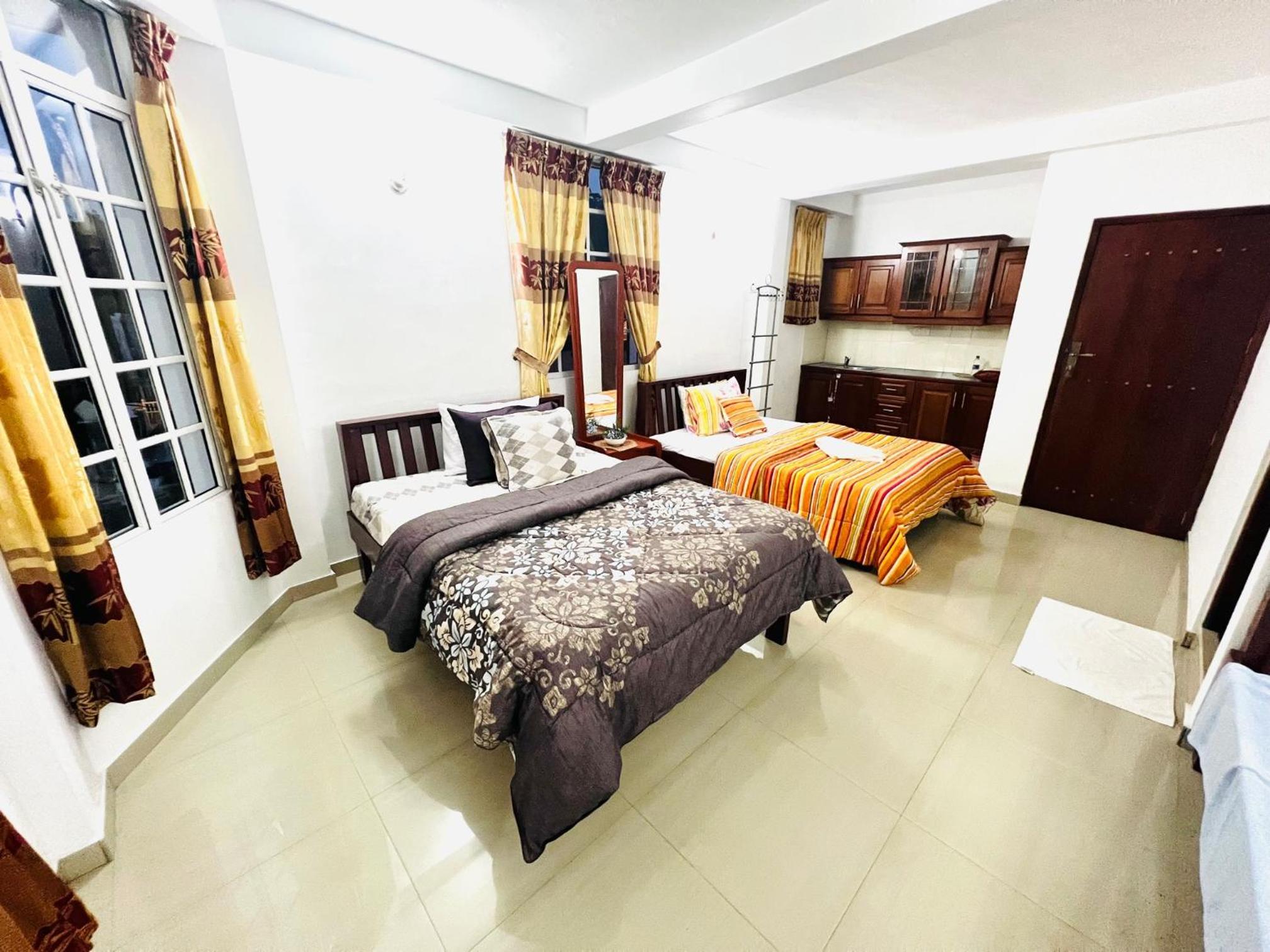 Deluxe Family Room