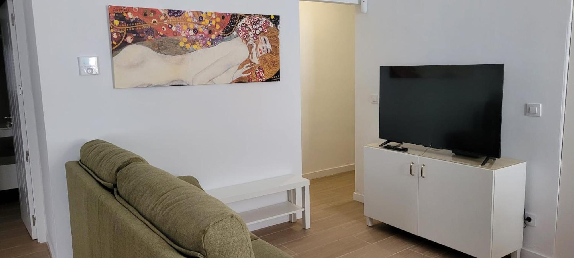 Three-Bedroom House photo 3