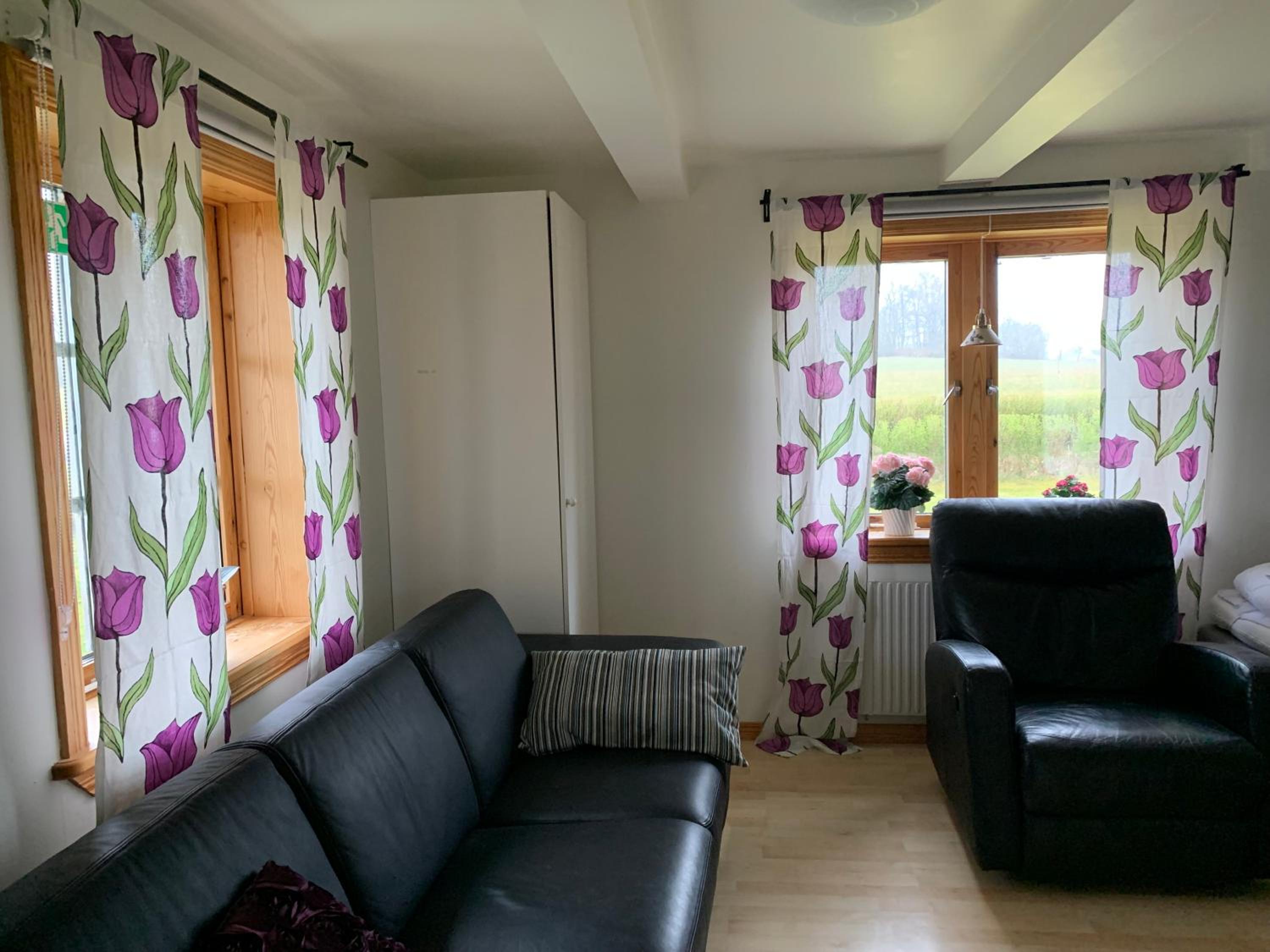 Villa - Photo 1