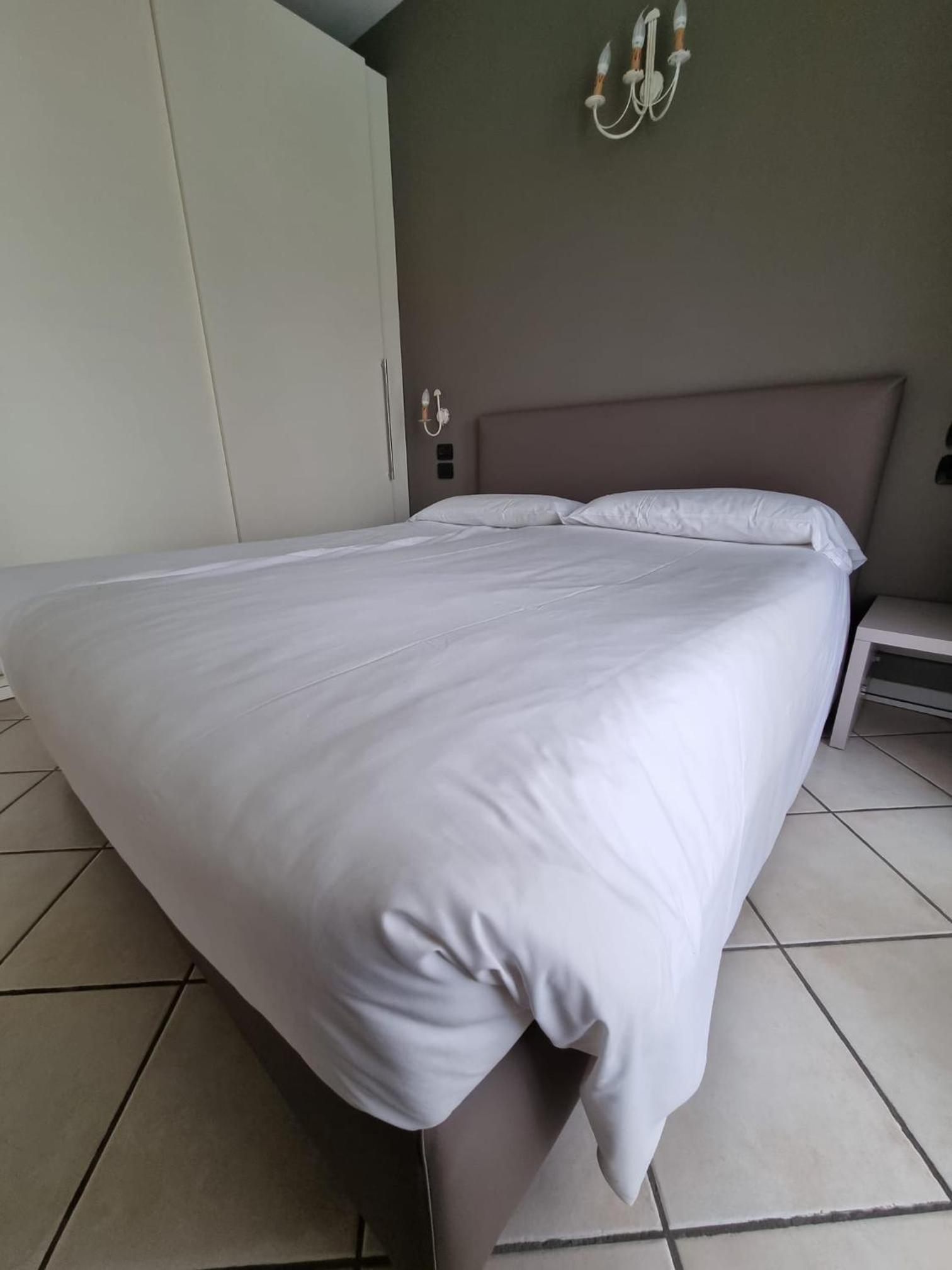 Standard One-Bedroom Suite with Terrace - Photo 8