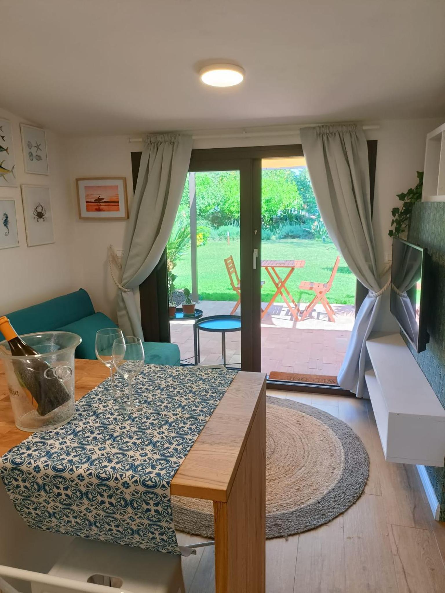 Apartment with Garden View