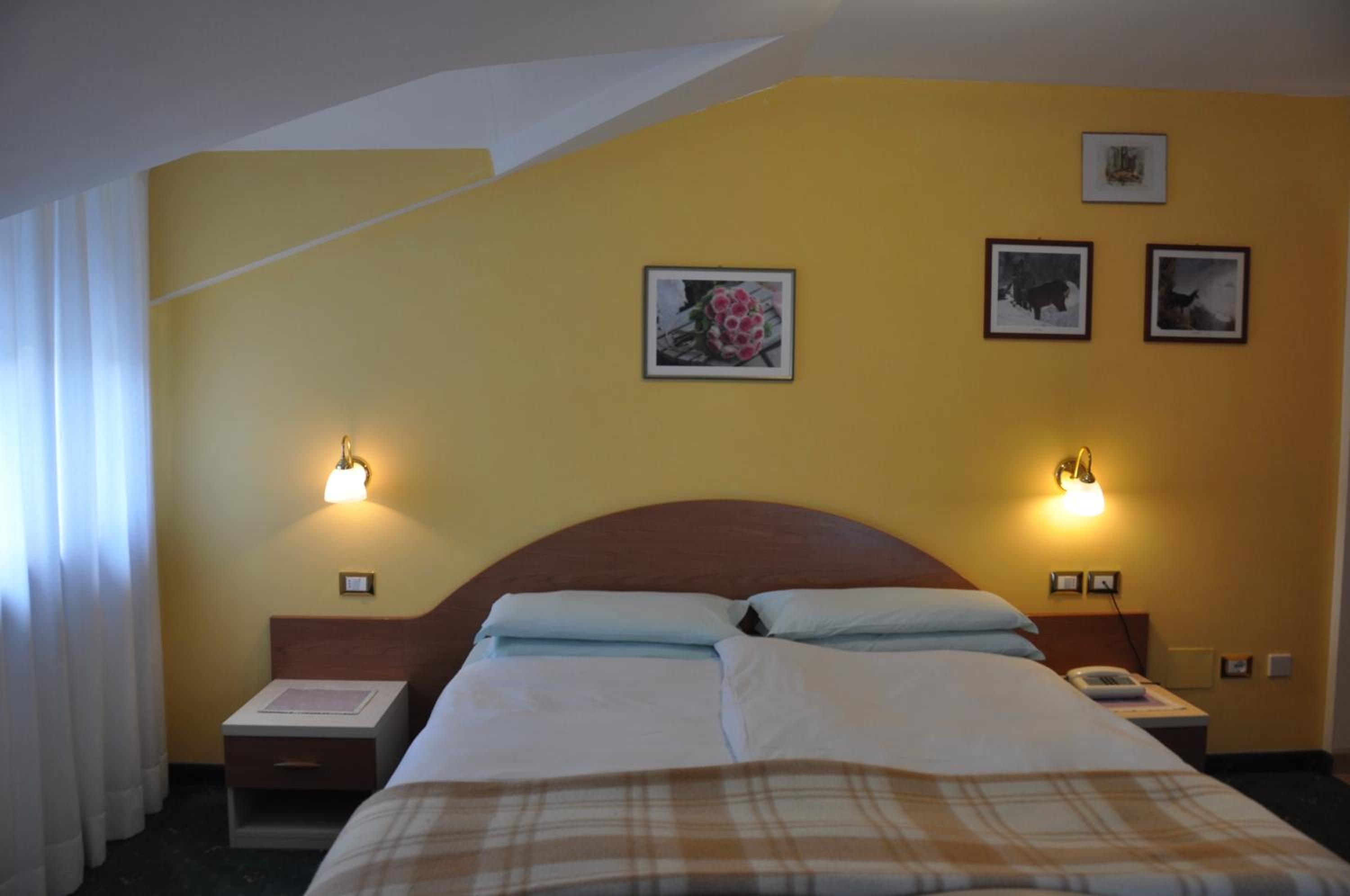 Double Room with Balcony - Photo 1
