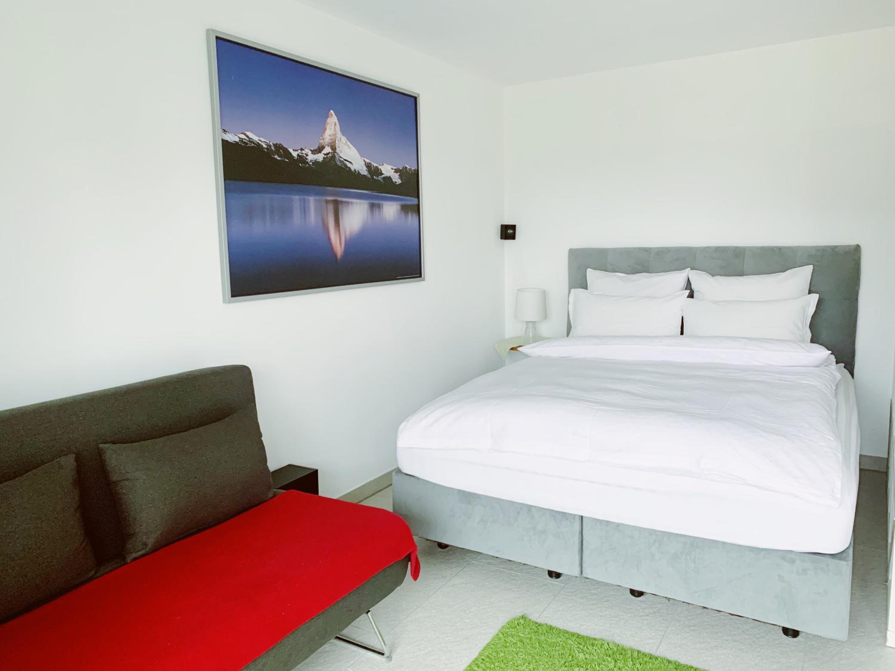 Apartment with Lake View photo 3
