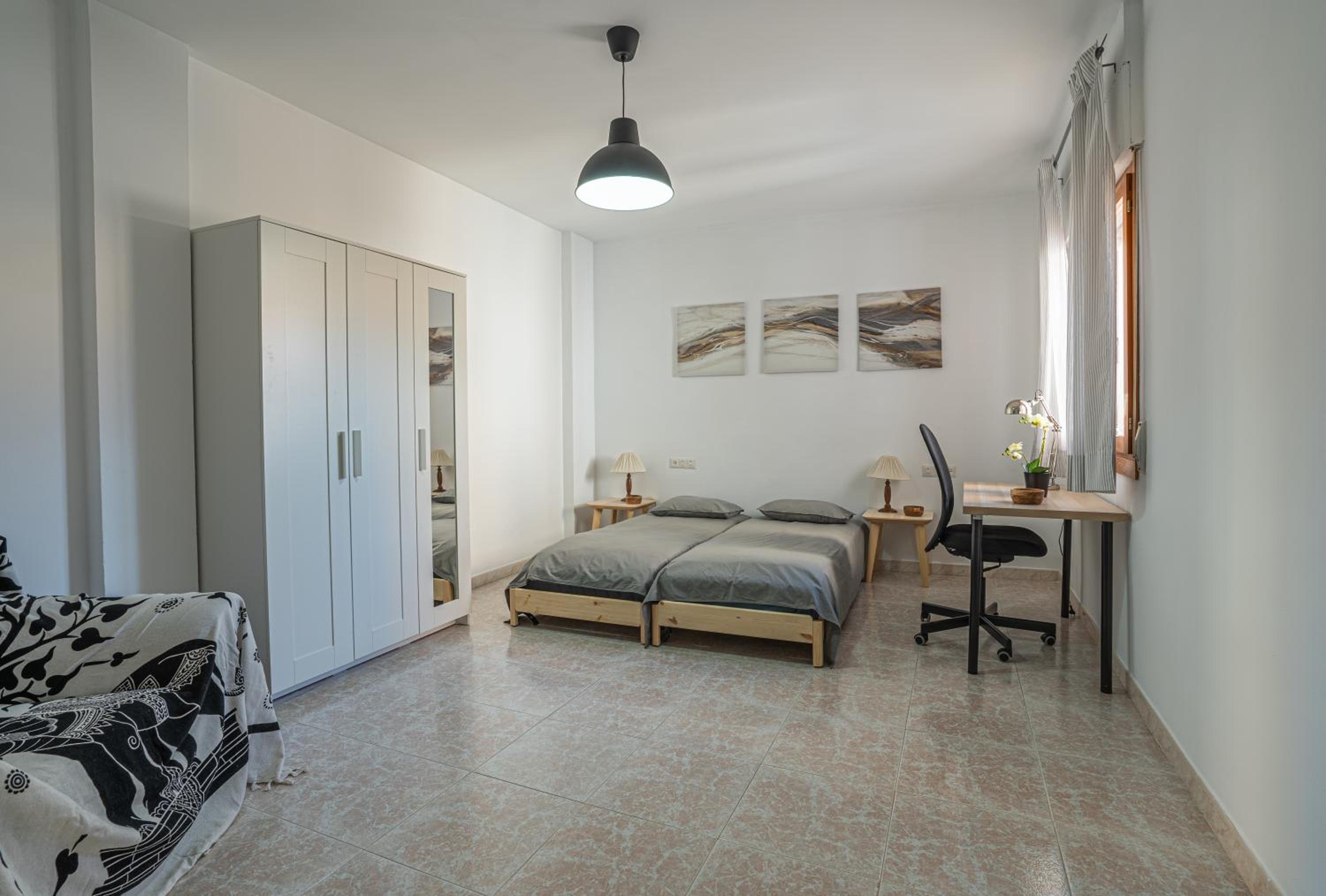 Habitación doble con baño compartido