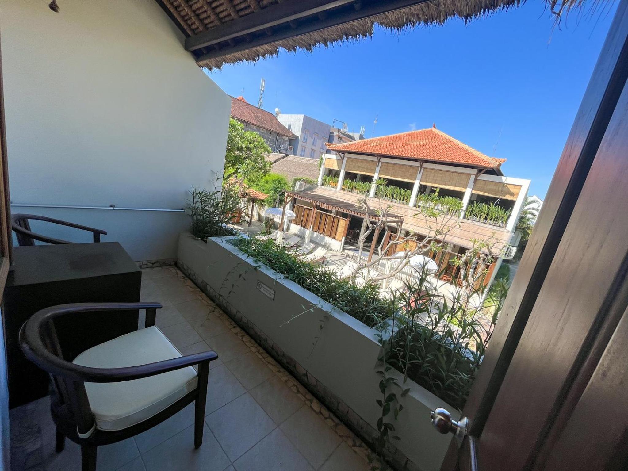 Deluxe Double or Twin Room with Balcony - Photo 3