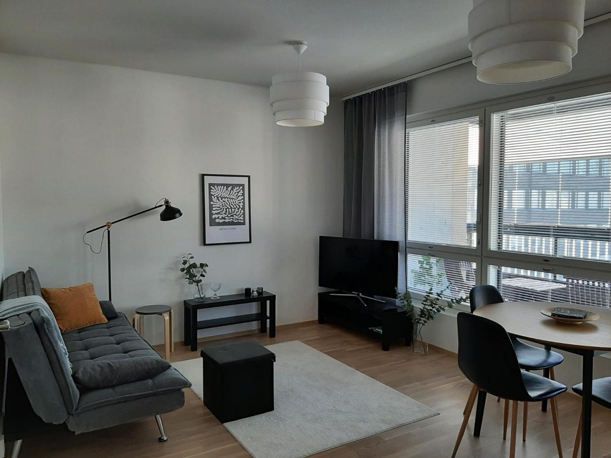 One-Bedroom Apartment photo 1