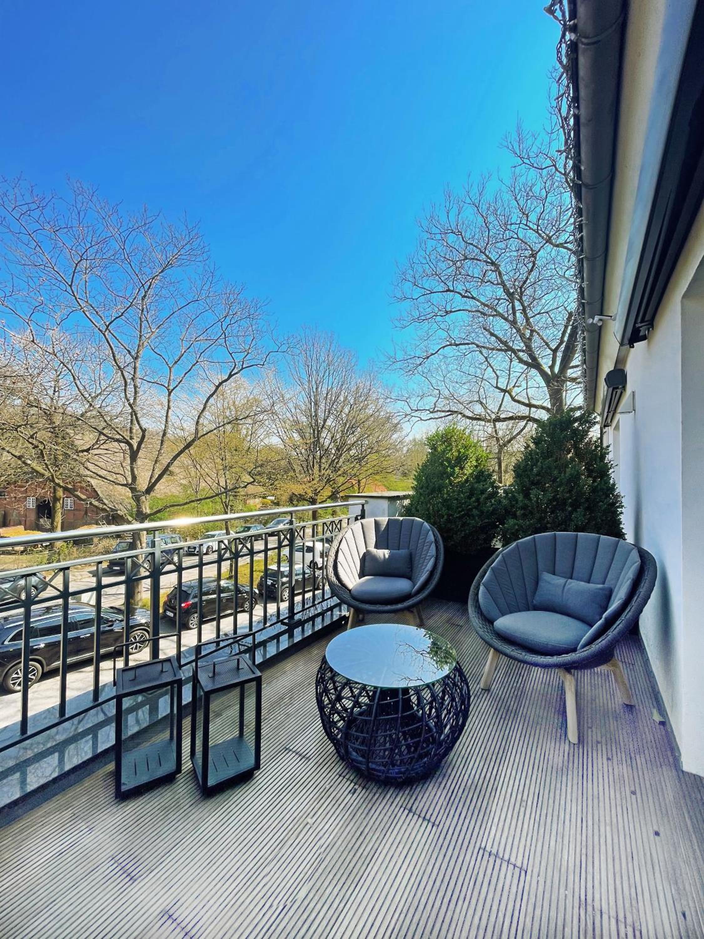 Deluxe Double Room with Balcony - Photo 5