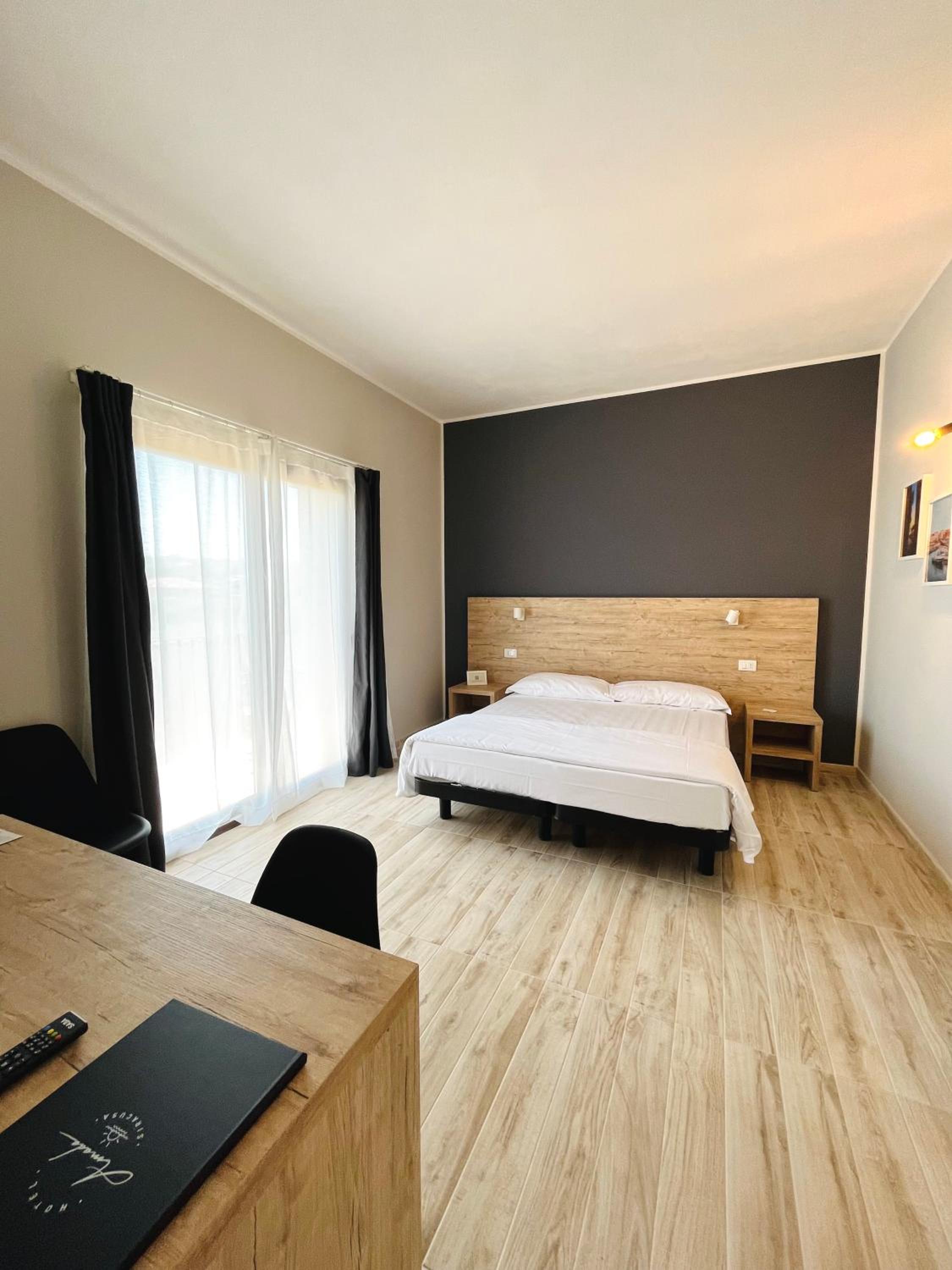 Double Room - Photo 1