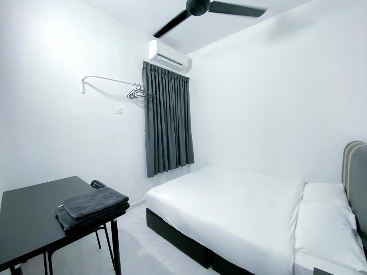 Double Room with Shared Toilet photo 2