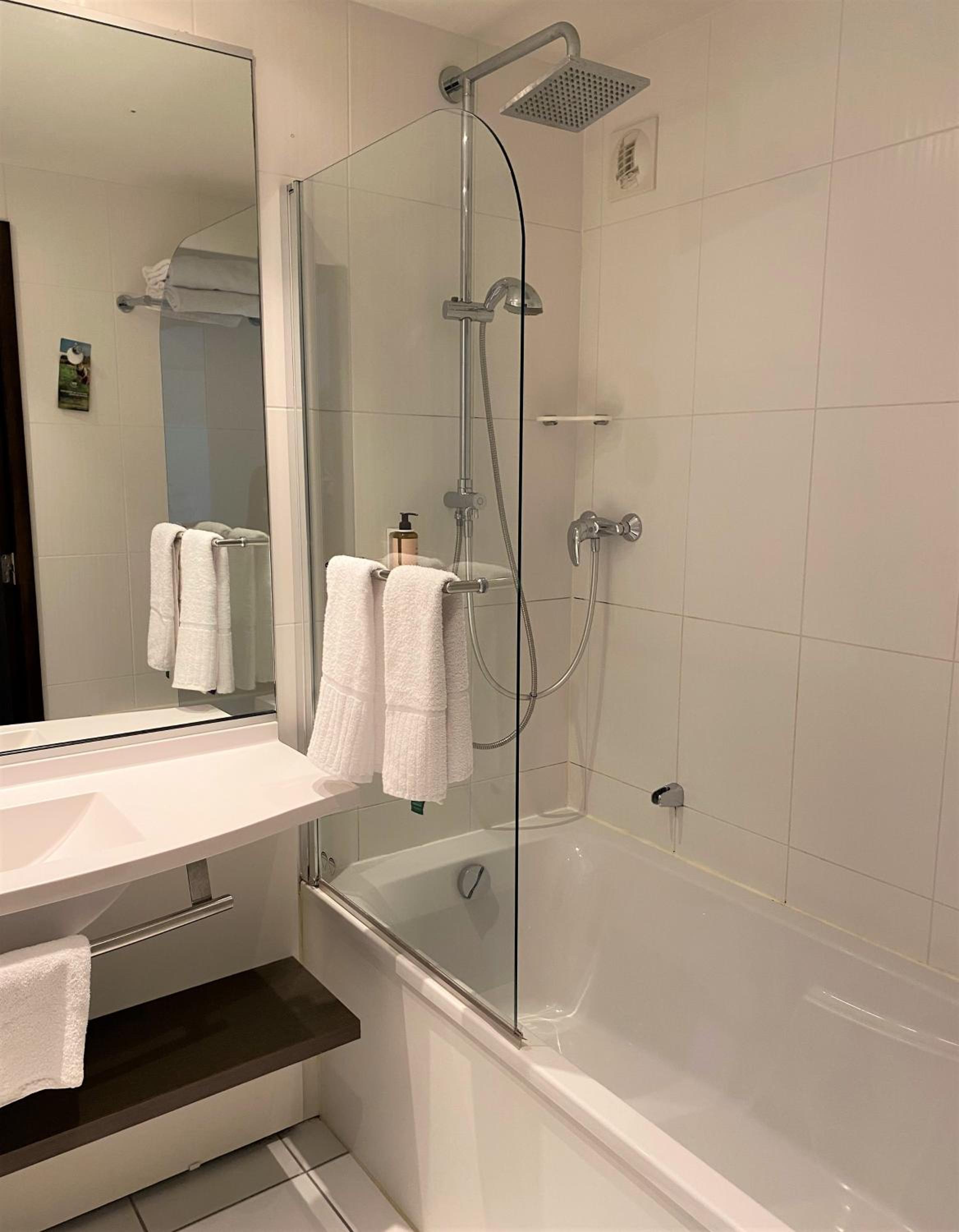 Superior Twin Room - Photo 3