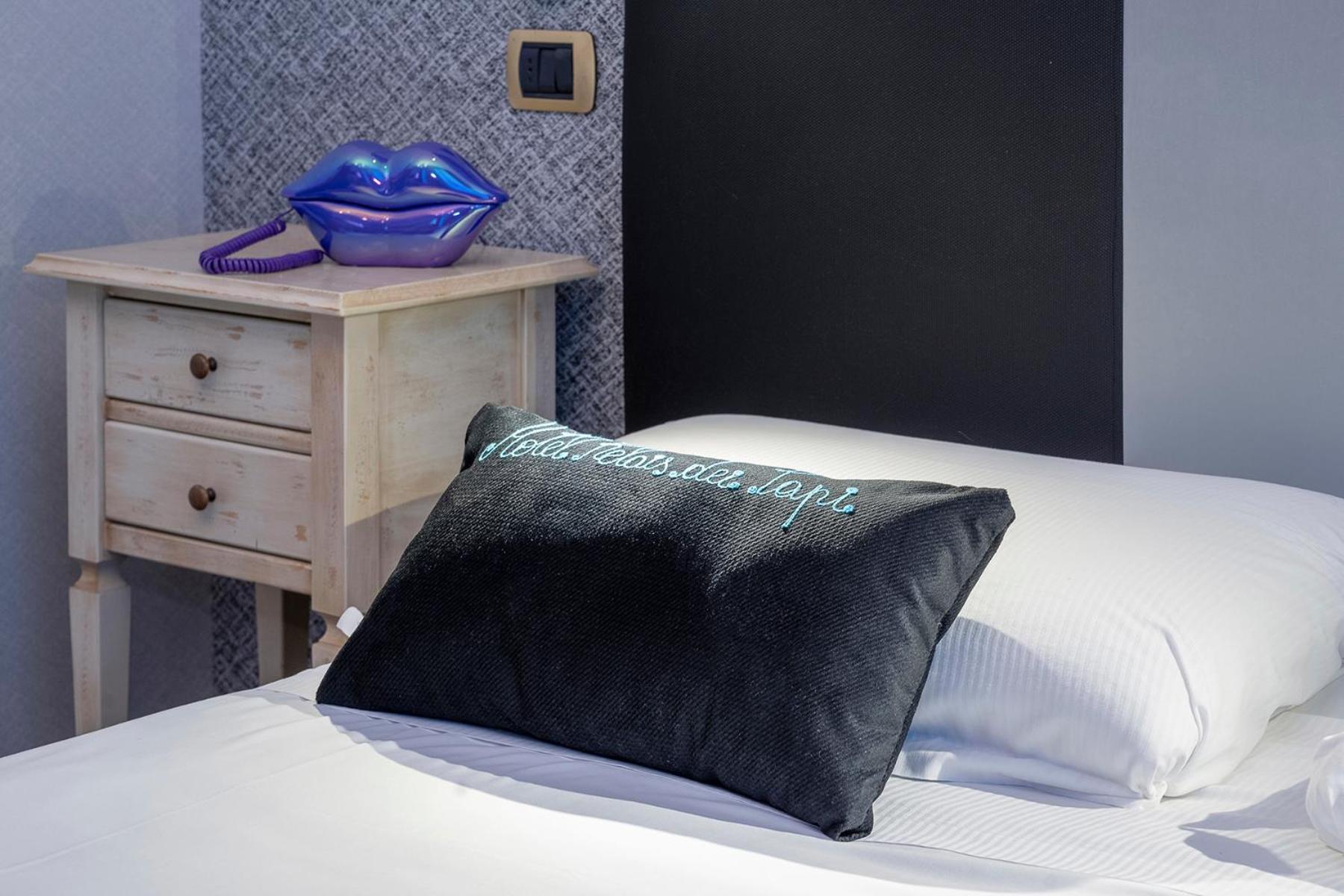 Deluxe queen Room with jacuzzi photo 2