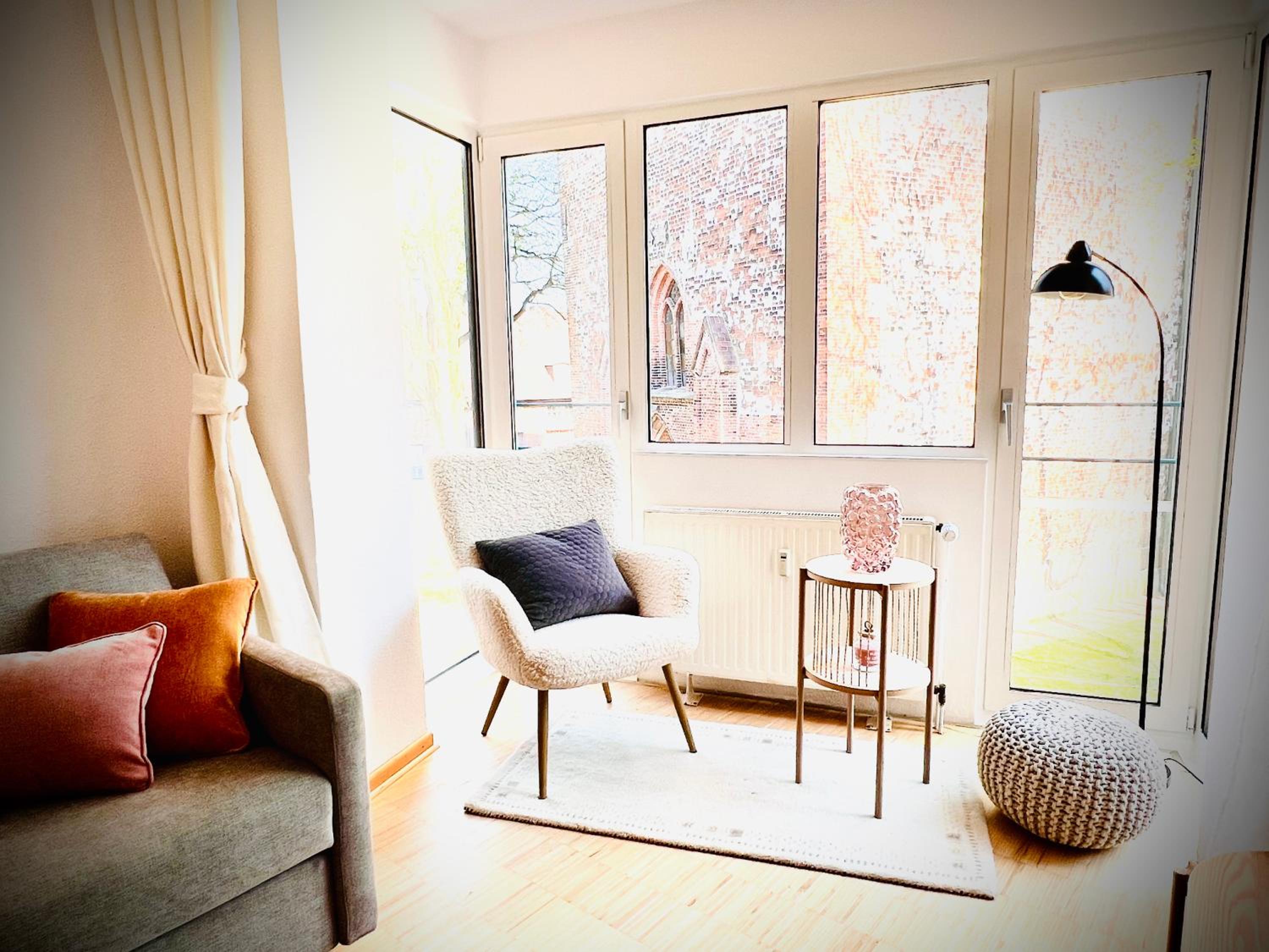 One-Bedroom Apartment photo 3