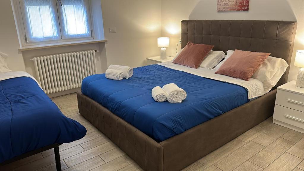 Double Room with Private Bathroom and Shared Kitchen - Separate Building - Piazza Simoni 32