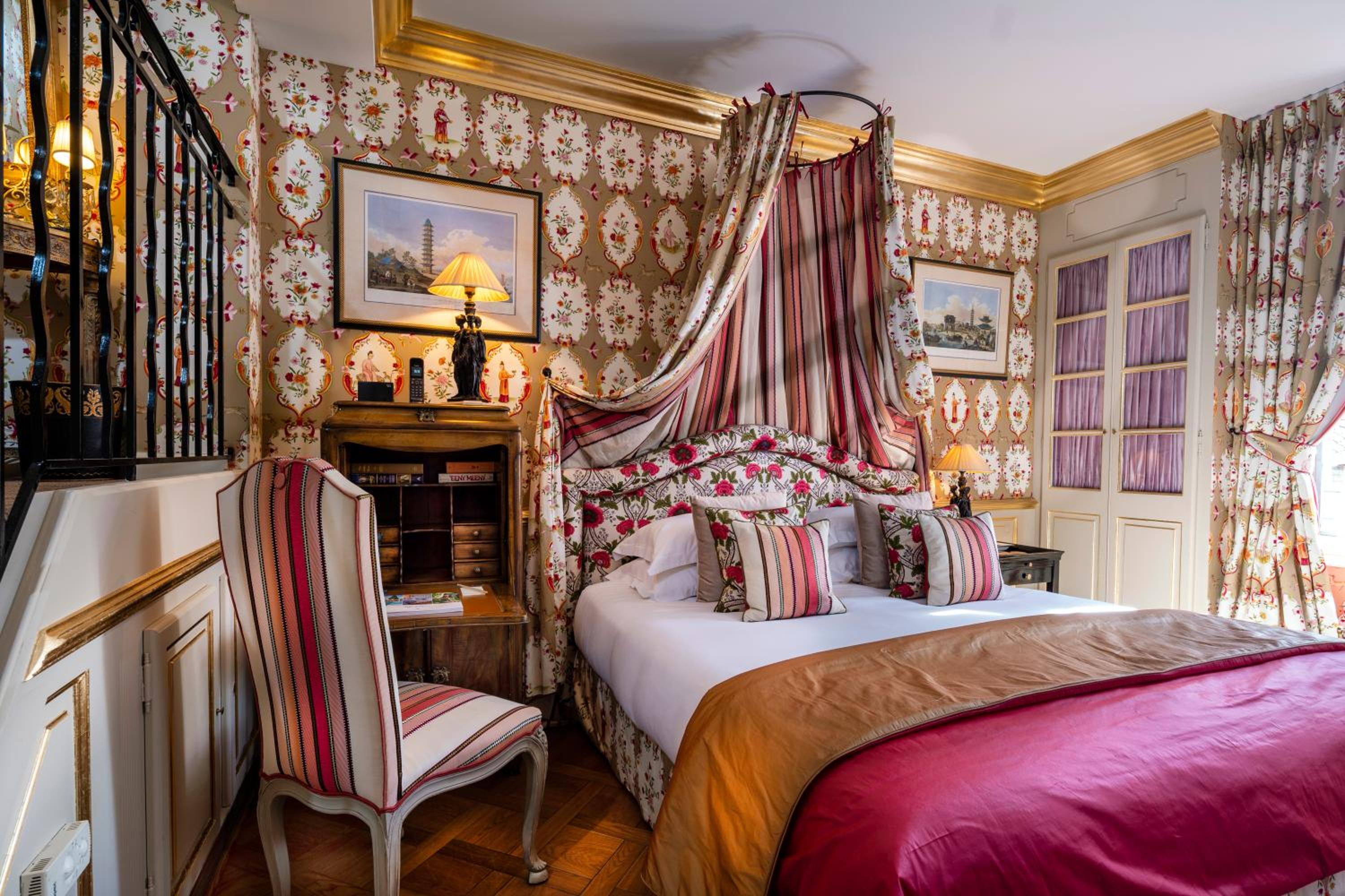 Deluxe Double Room with Free Spa Access thumbnail 5