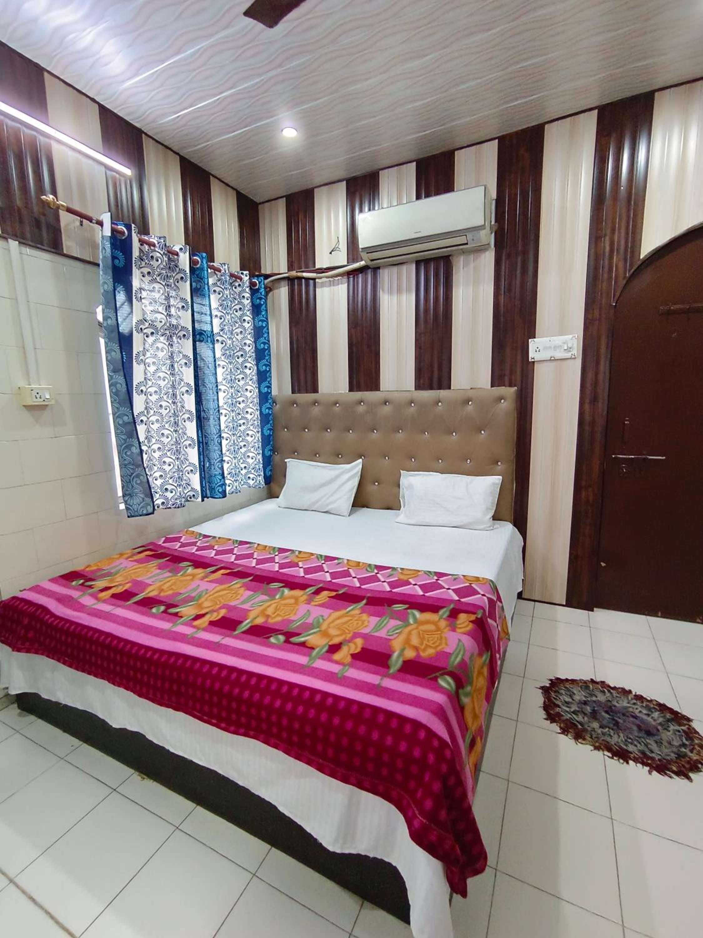 Double Room With Balcony (2 Adults + 1 Child)