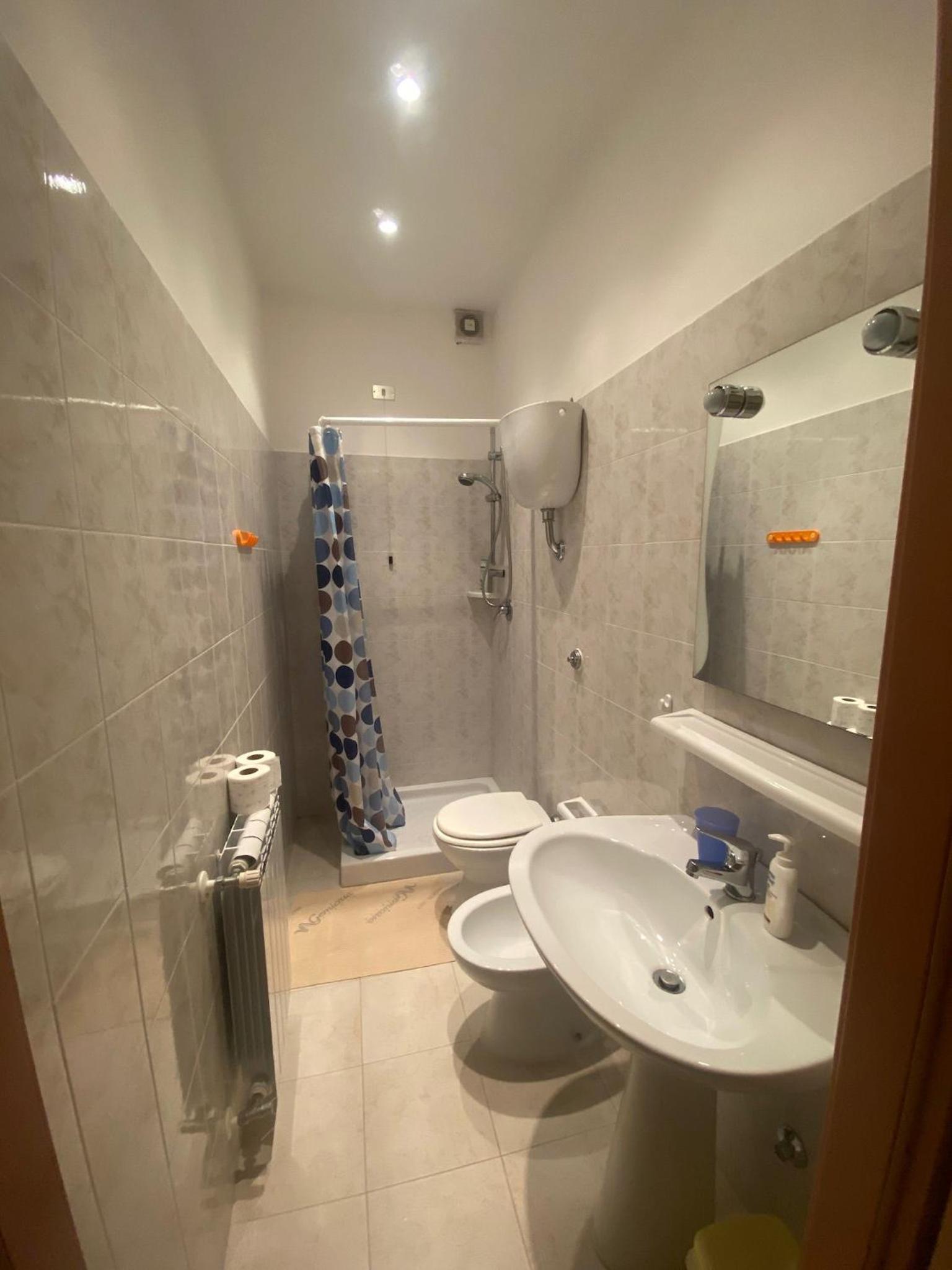Double Room with Private Bathroom photo 3
