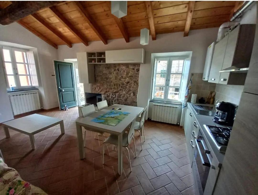Two-Bedroom House - Photo 9