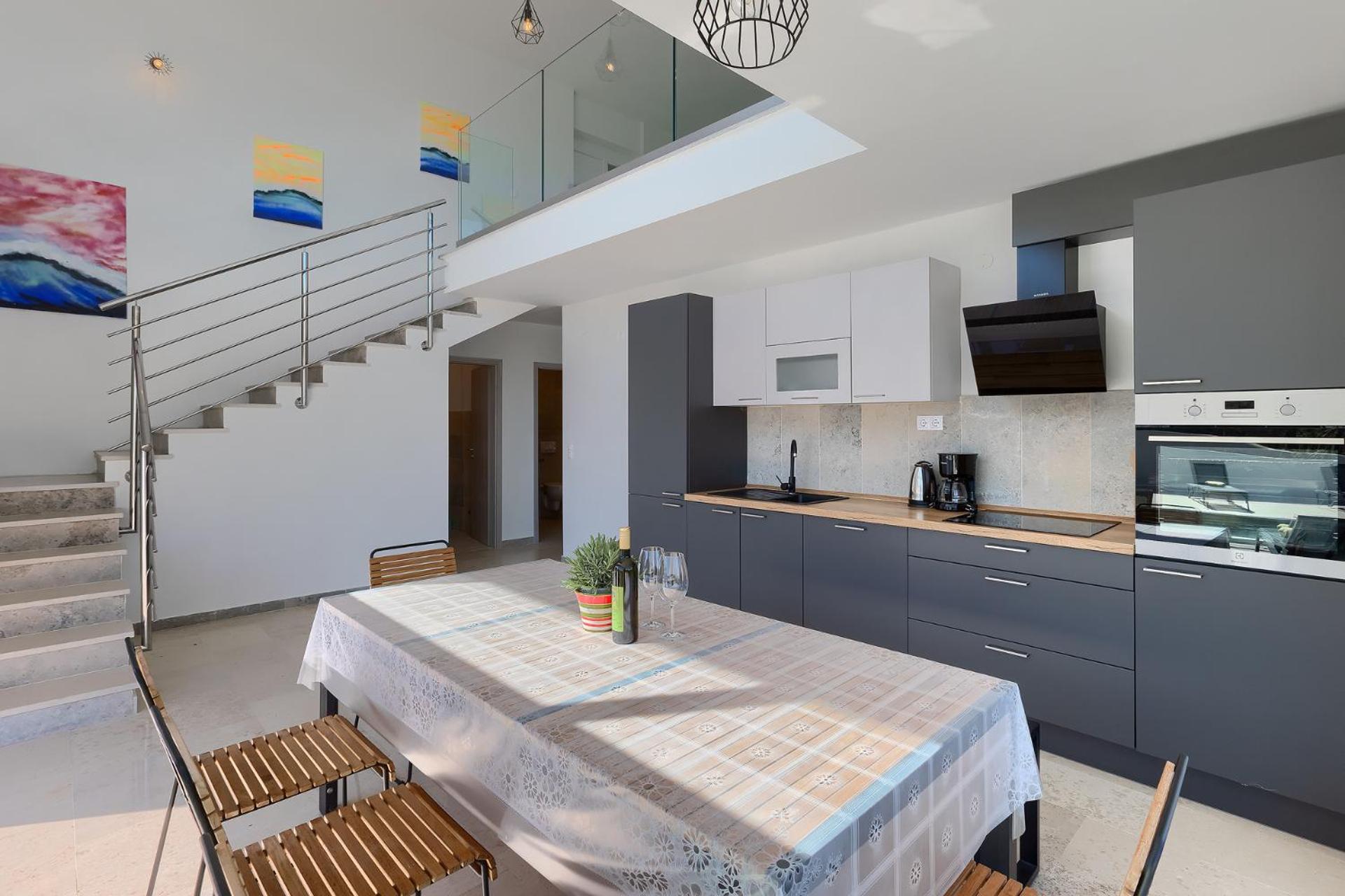 Villa photo 3