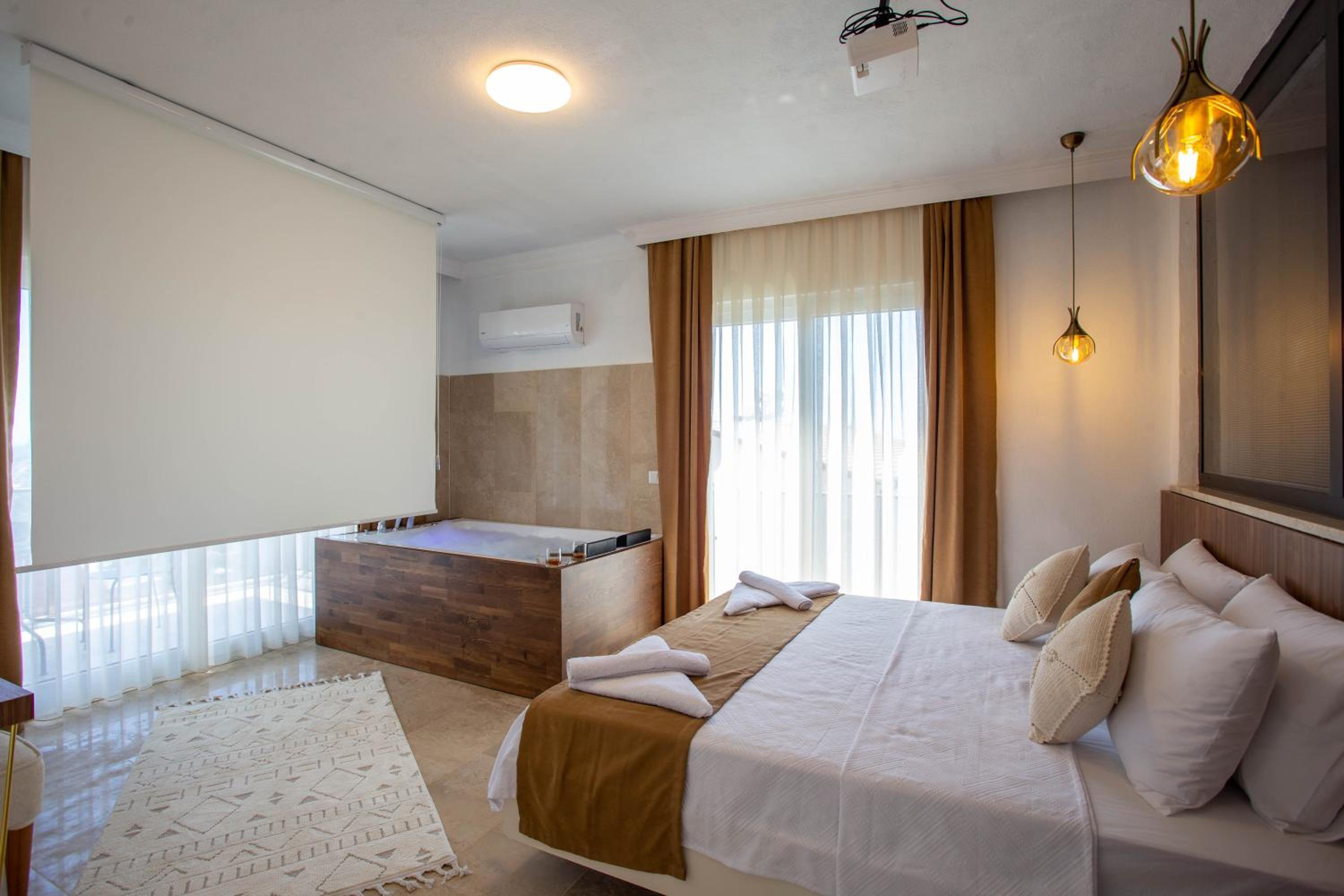 Three-Bedroom Villa photo 2
