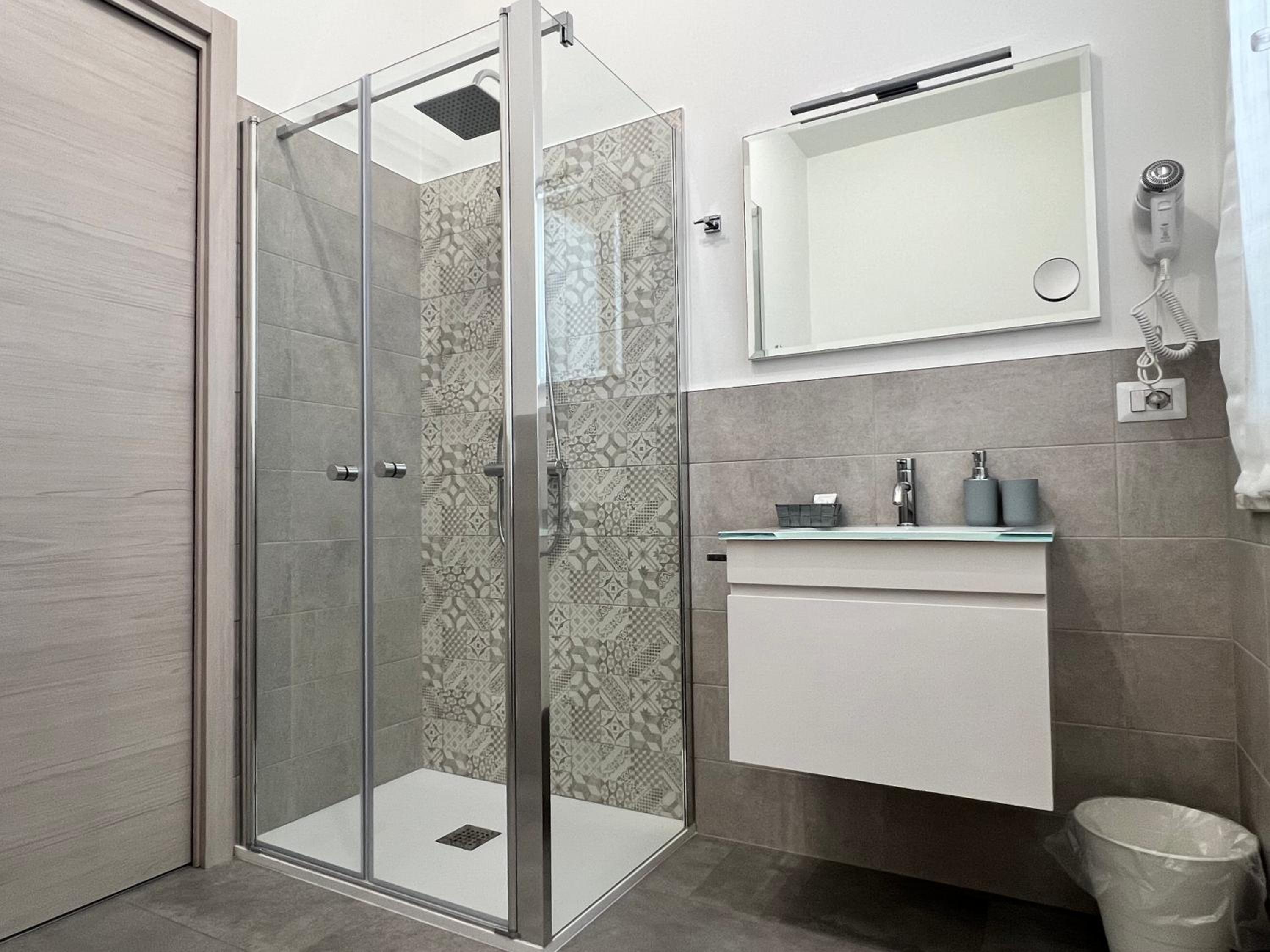 Double Room - Photo 4