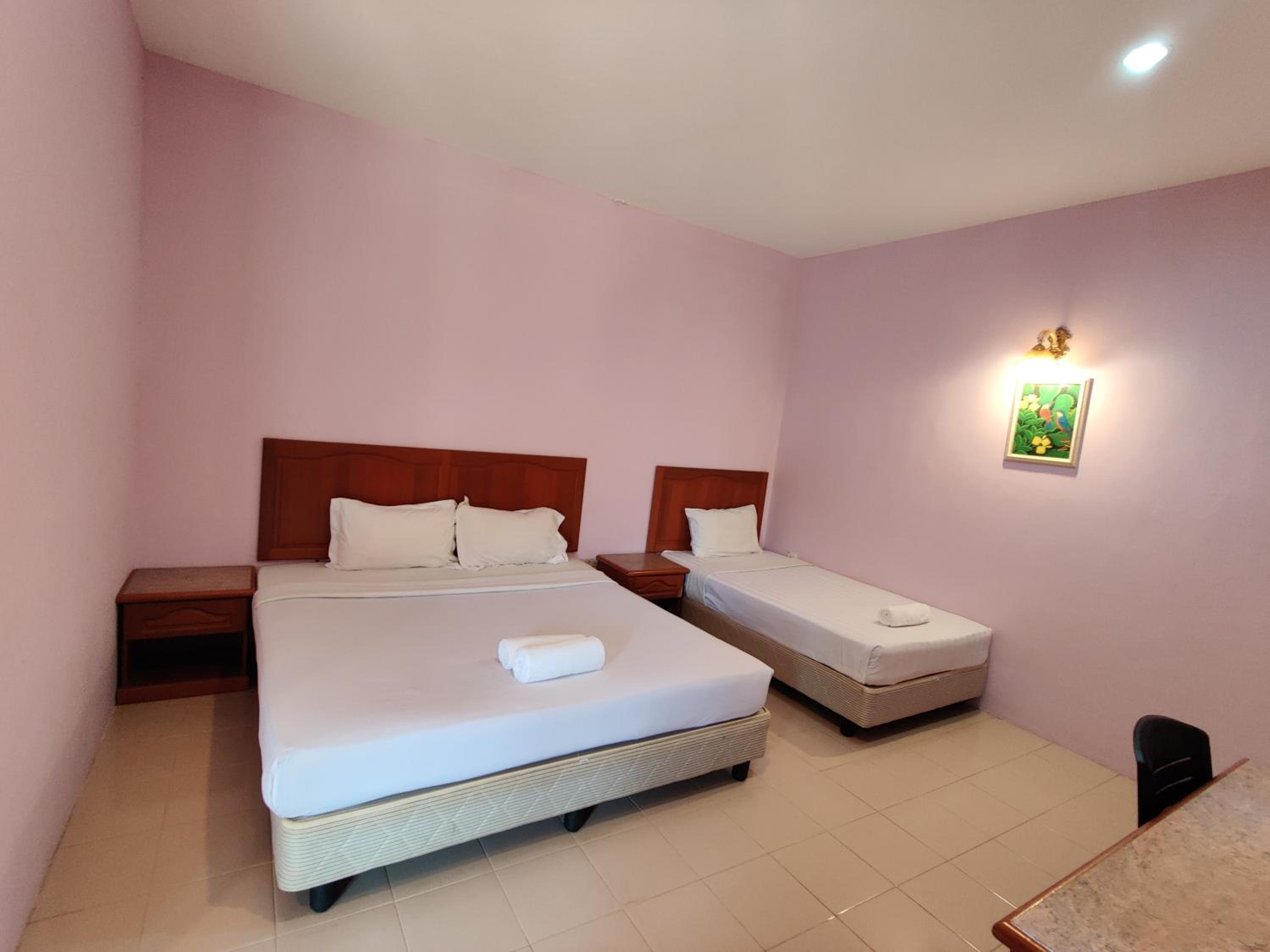 Chalet Triple Bedroom (1K+1S) photo 3
