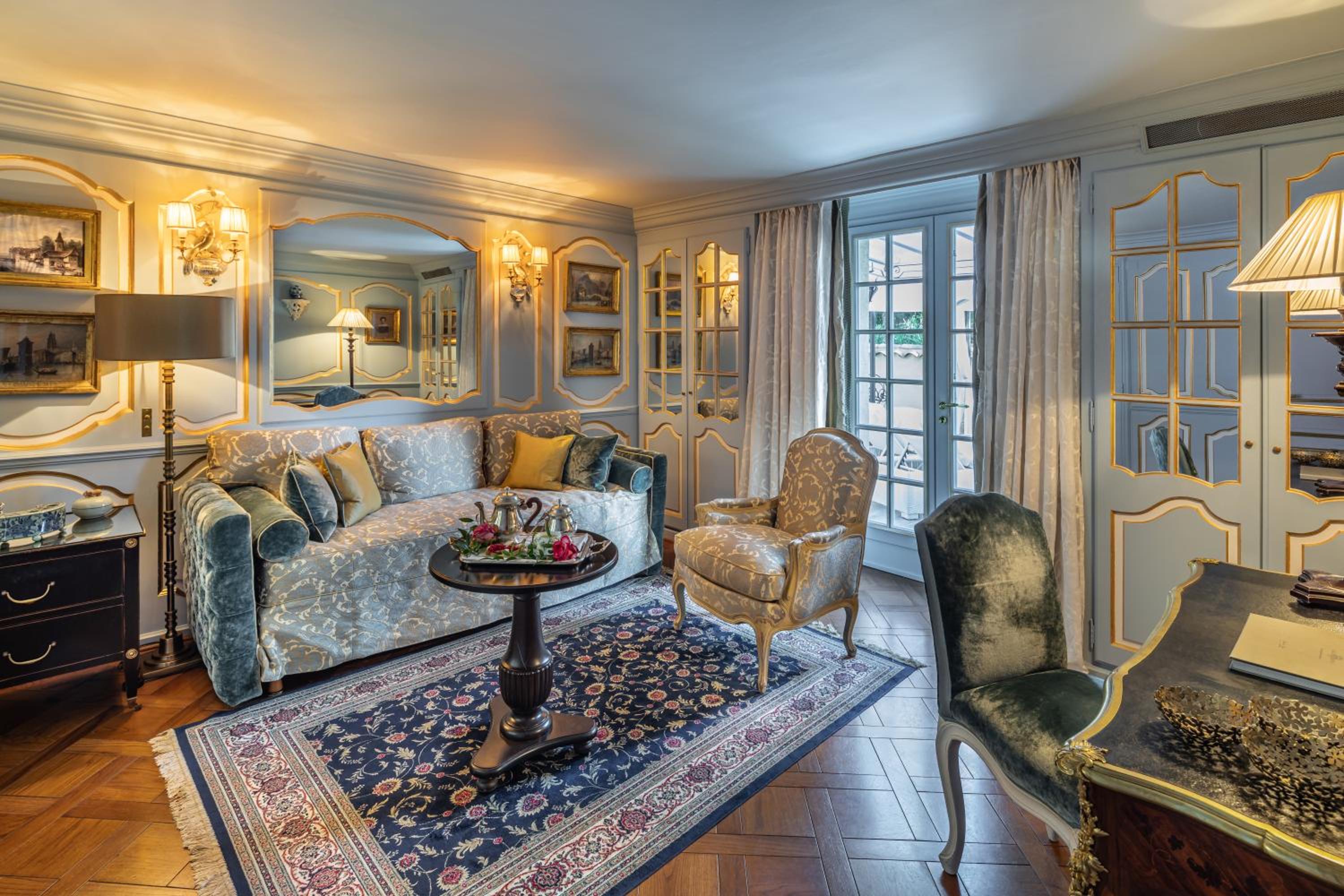 Suite with Private Pool