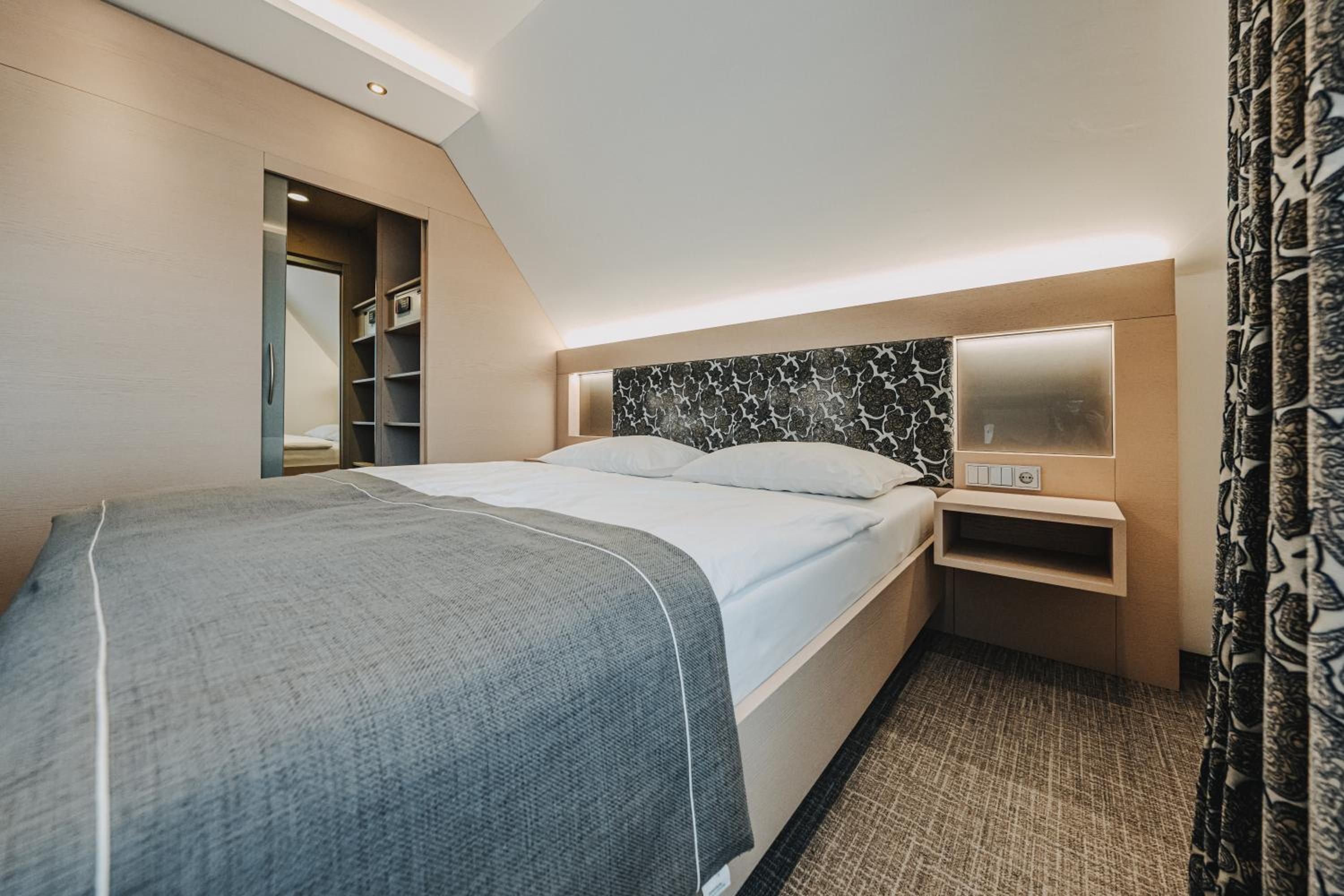 Double Room - Photo 20