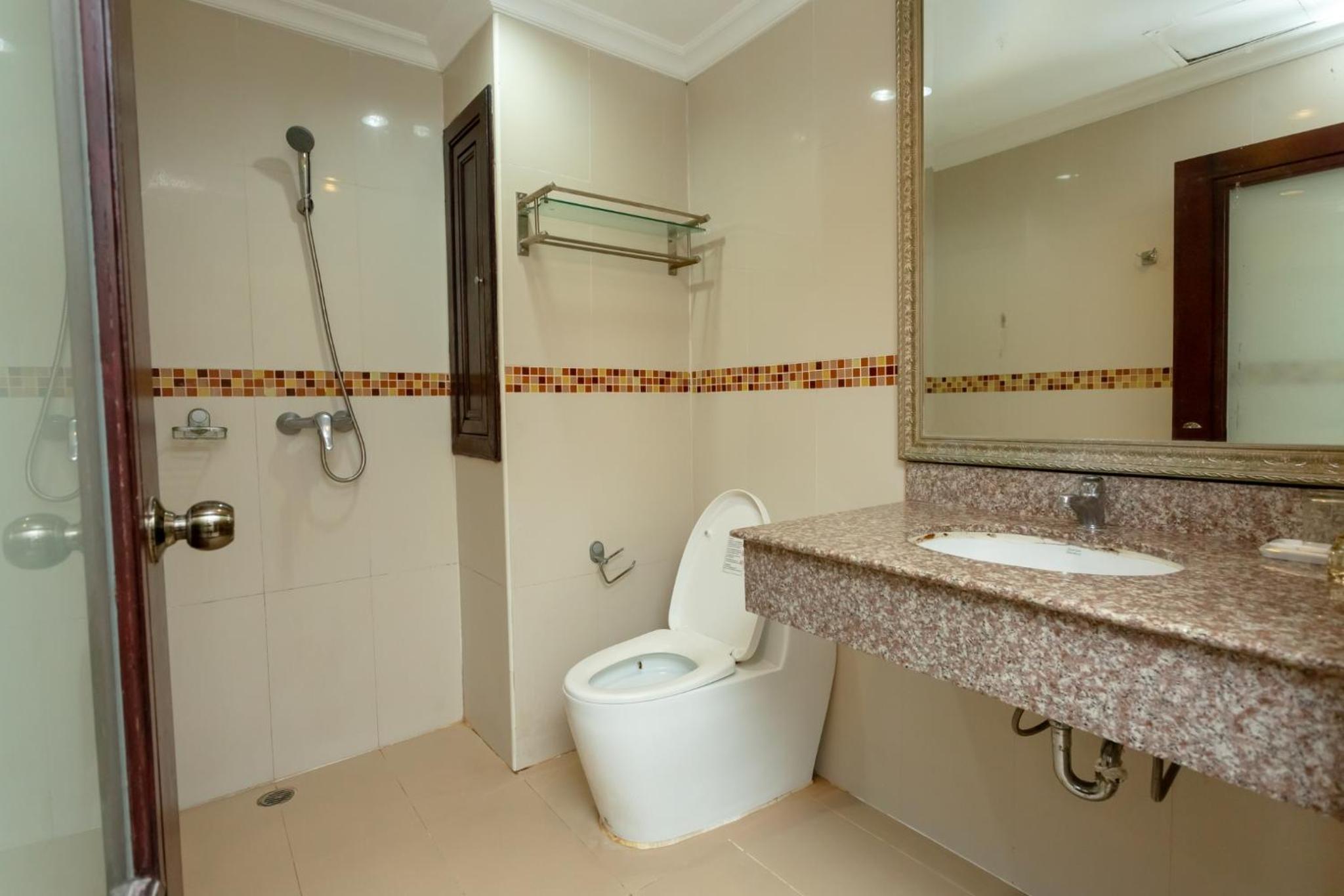 Queen Room - Photo 4