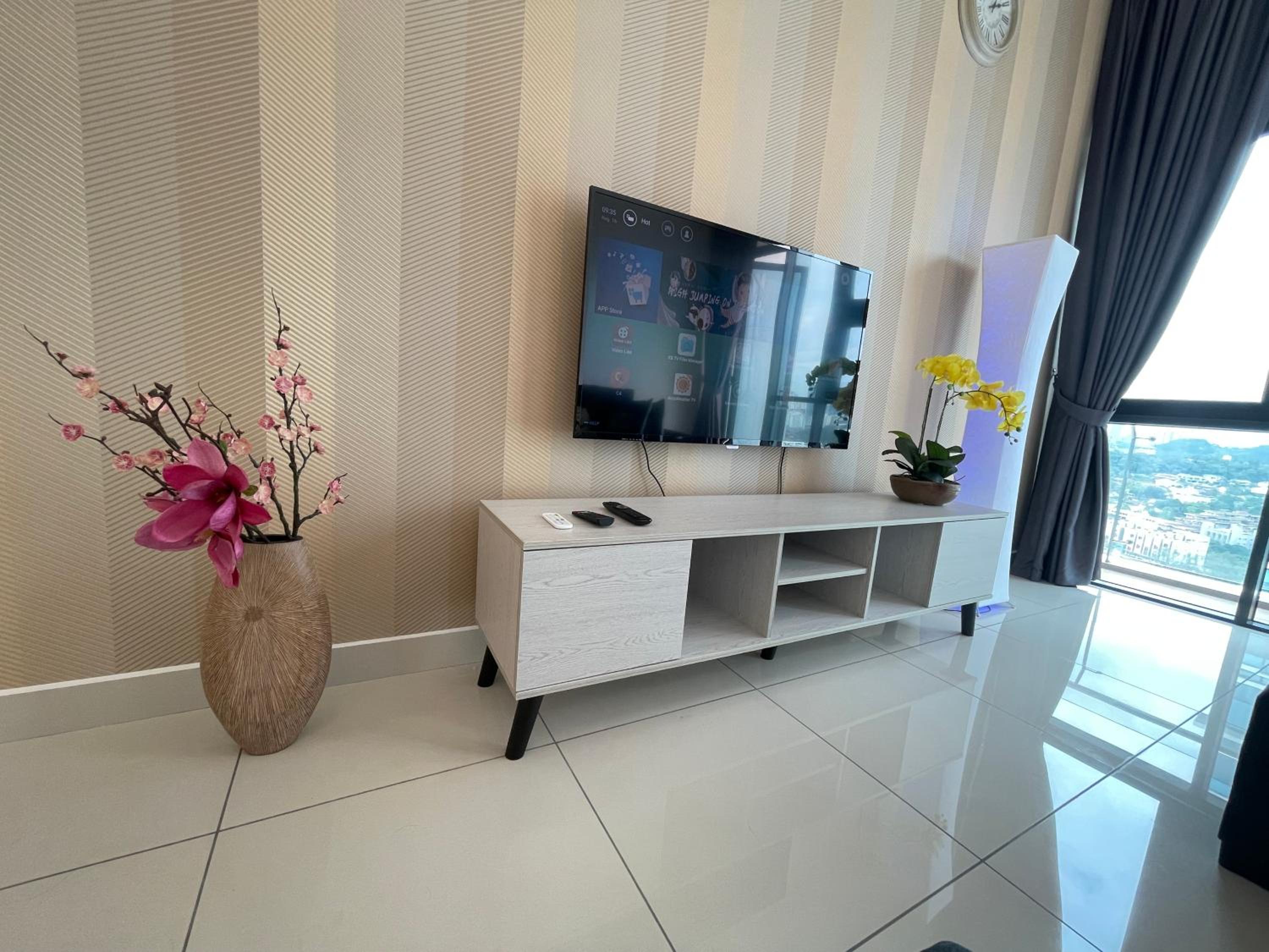 Three-Bedroom Apartment - Photo 16