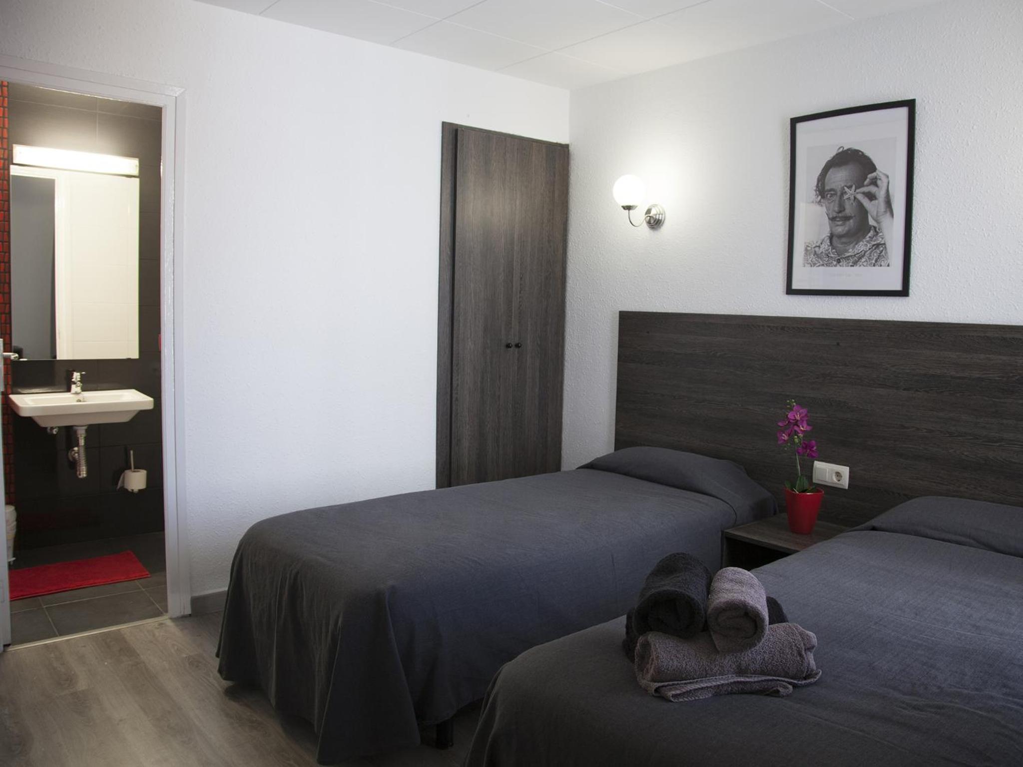 Two Bedroom Family Apartment - Photo 5