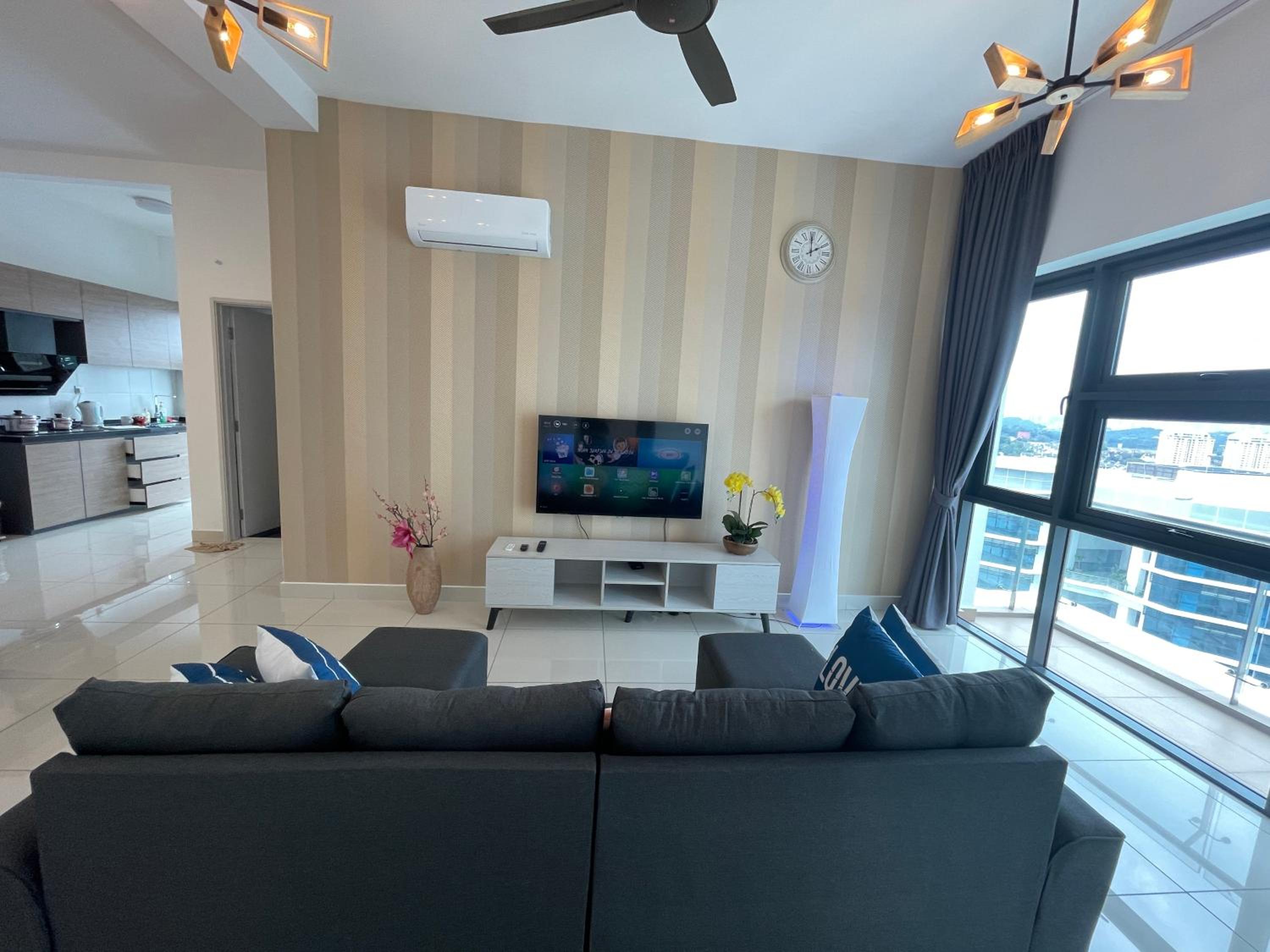 Three-Bedroom Apartment - Photo 22