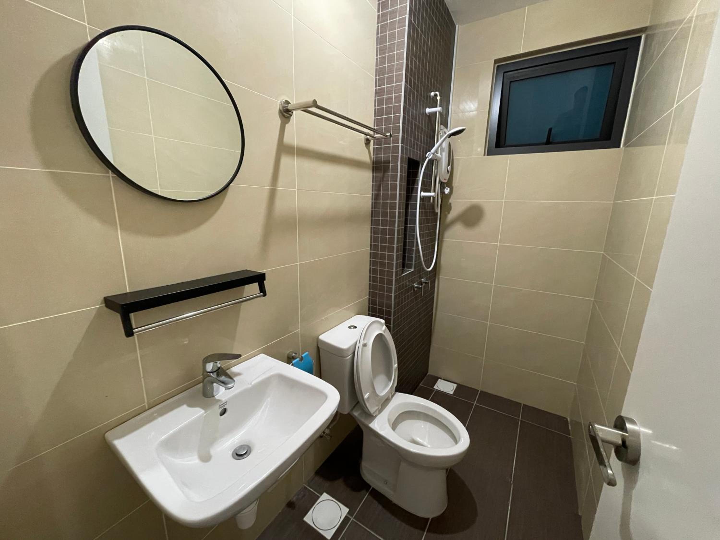 Three-Bedroom Apartment - Photo 10