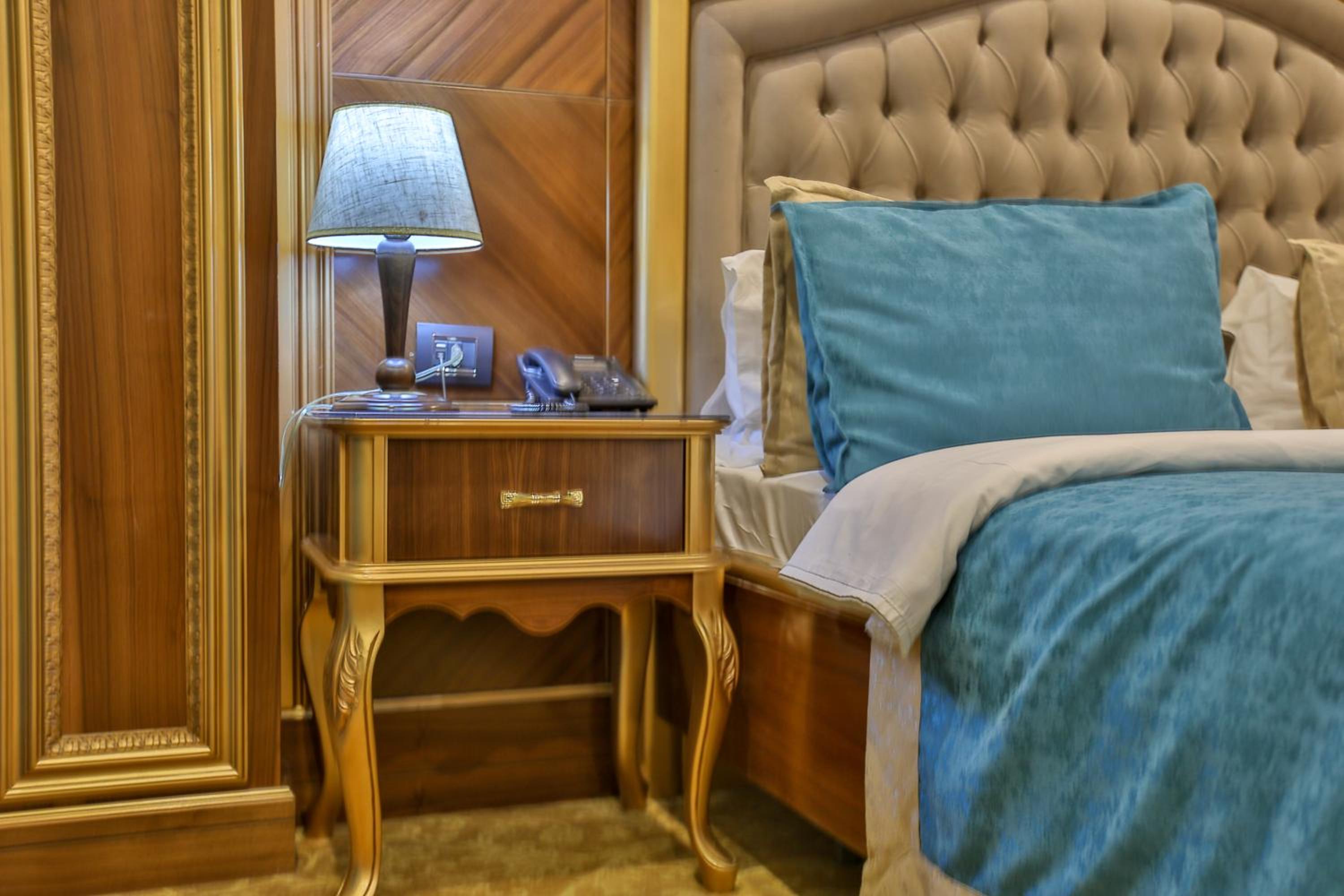 Deluxe Suite