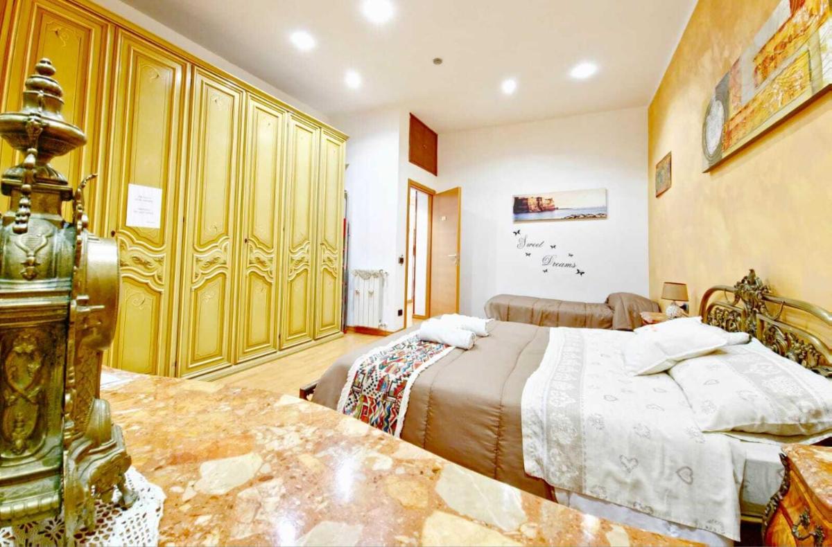 Triple Room with Private External Bathroom