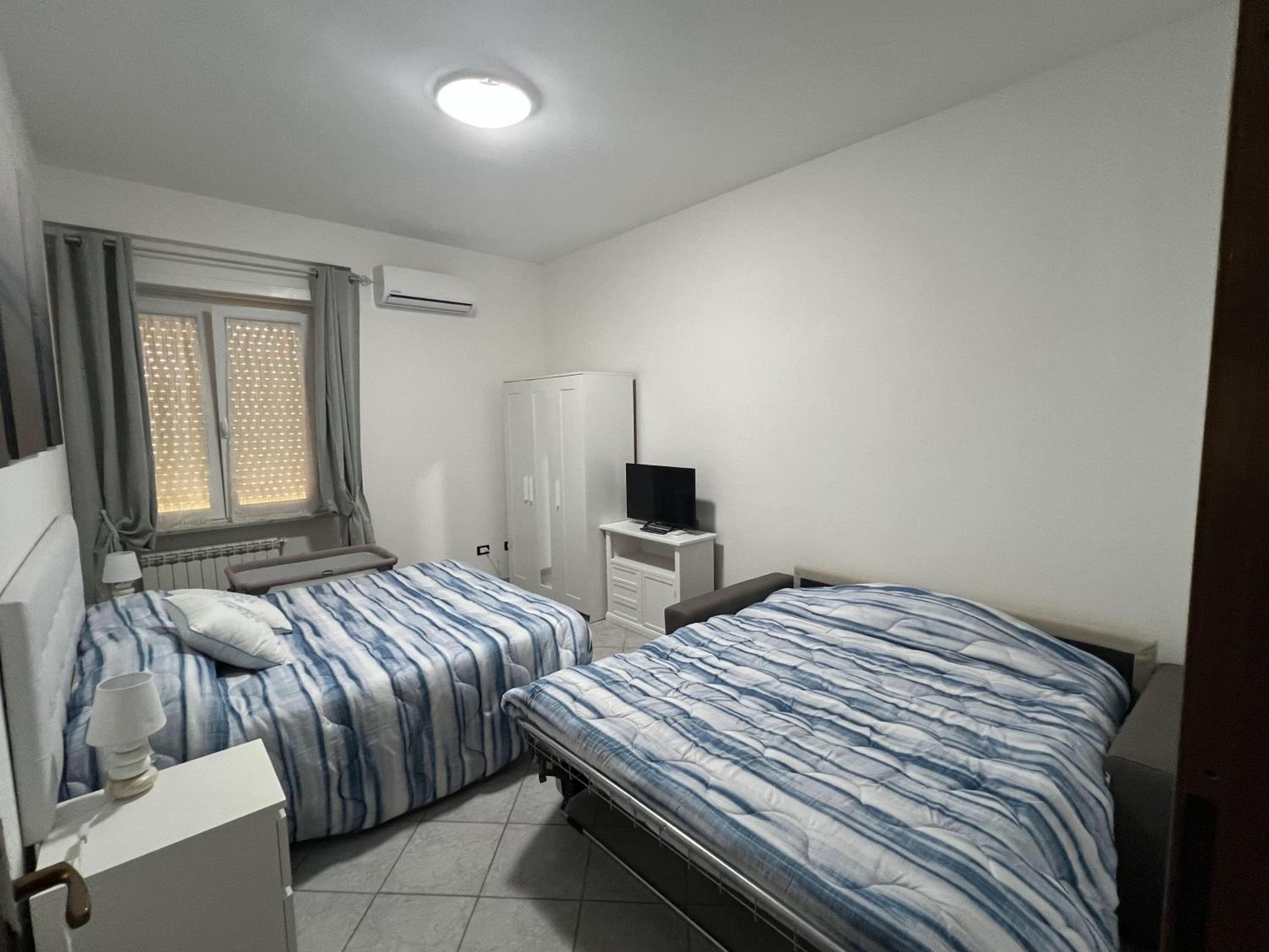 One-Bedroom Apartment photo 3
