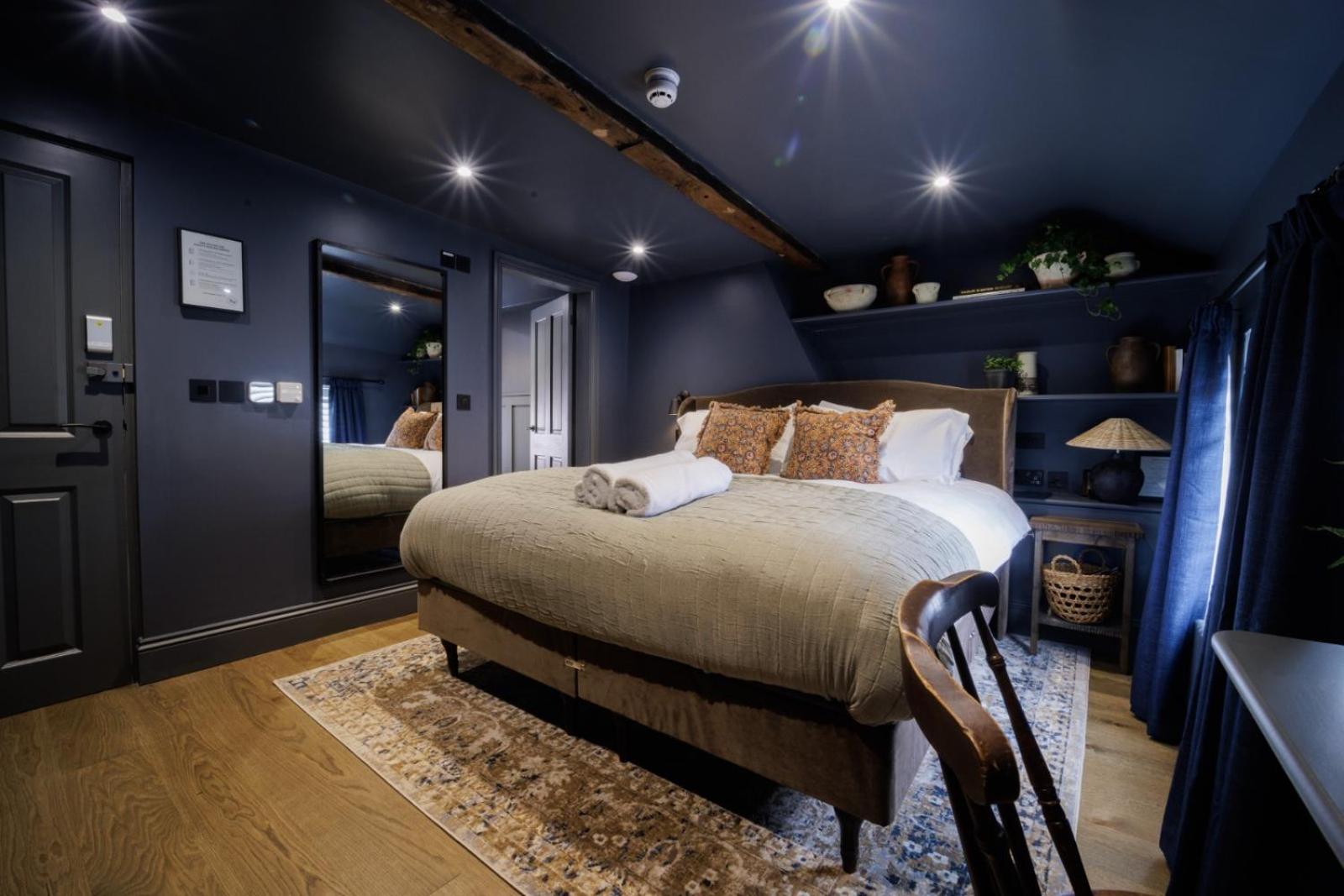 Standard Double Room - Photo 7