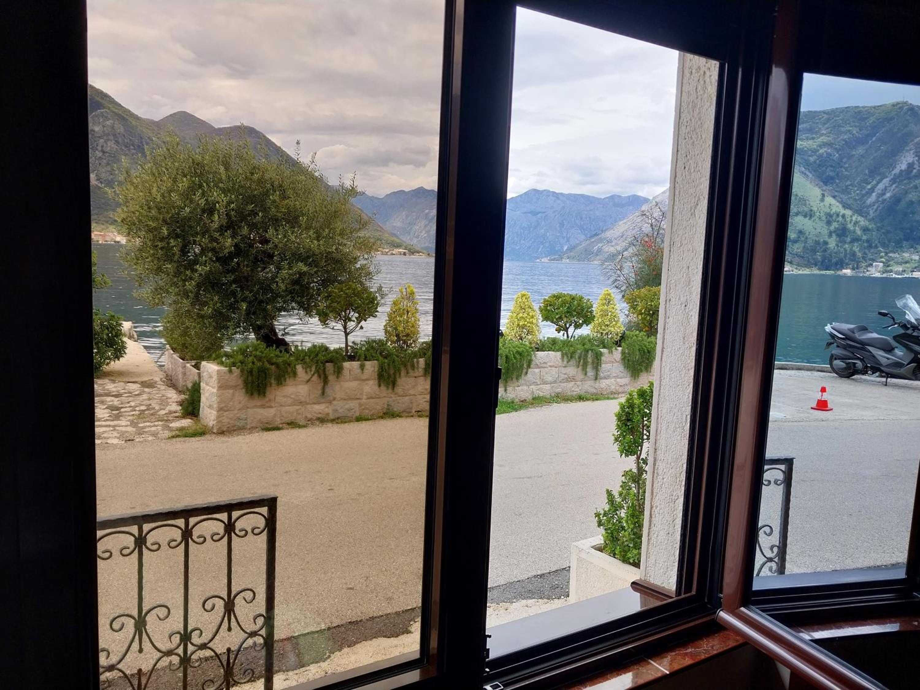 Studio Apartment with Sea View