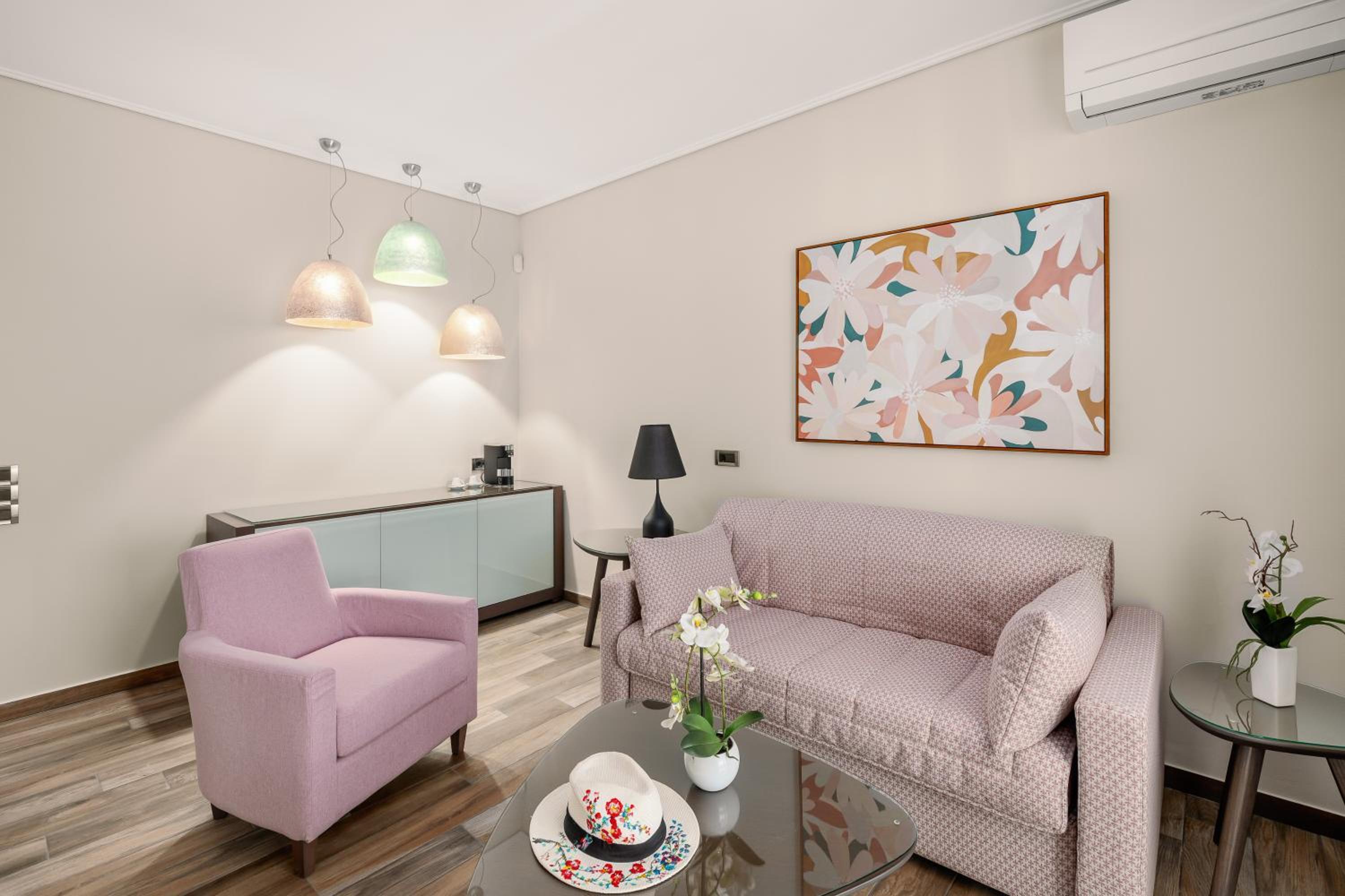 Deluxe Family Apartment with Garden View  - Photo 4