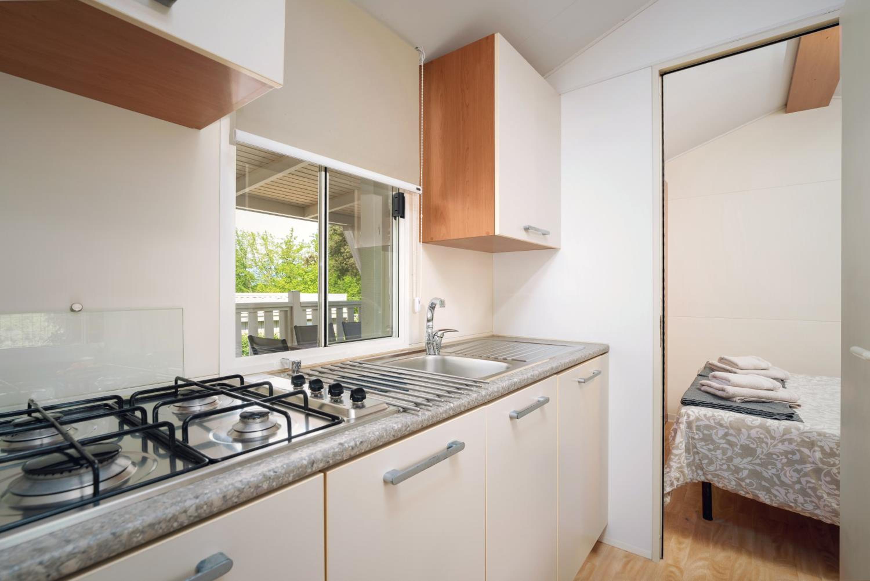 Standard Two-Bedroom Mobile Home with Garden View  - Photo 6