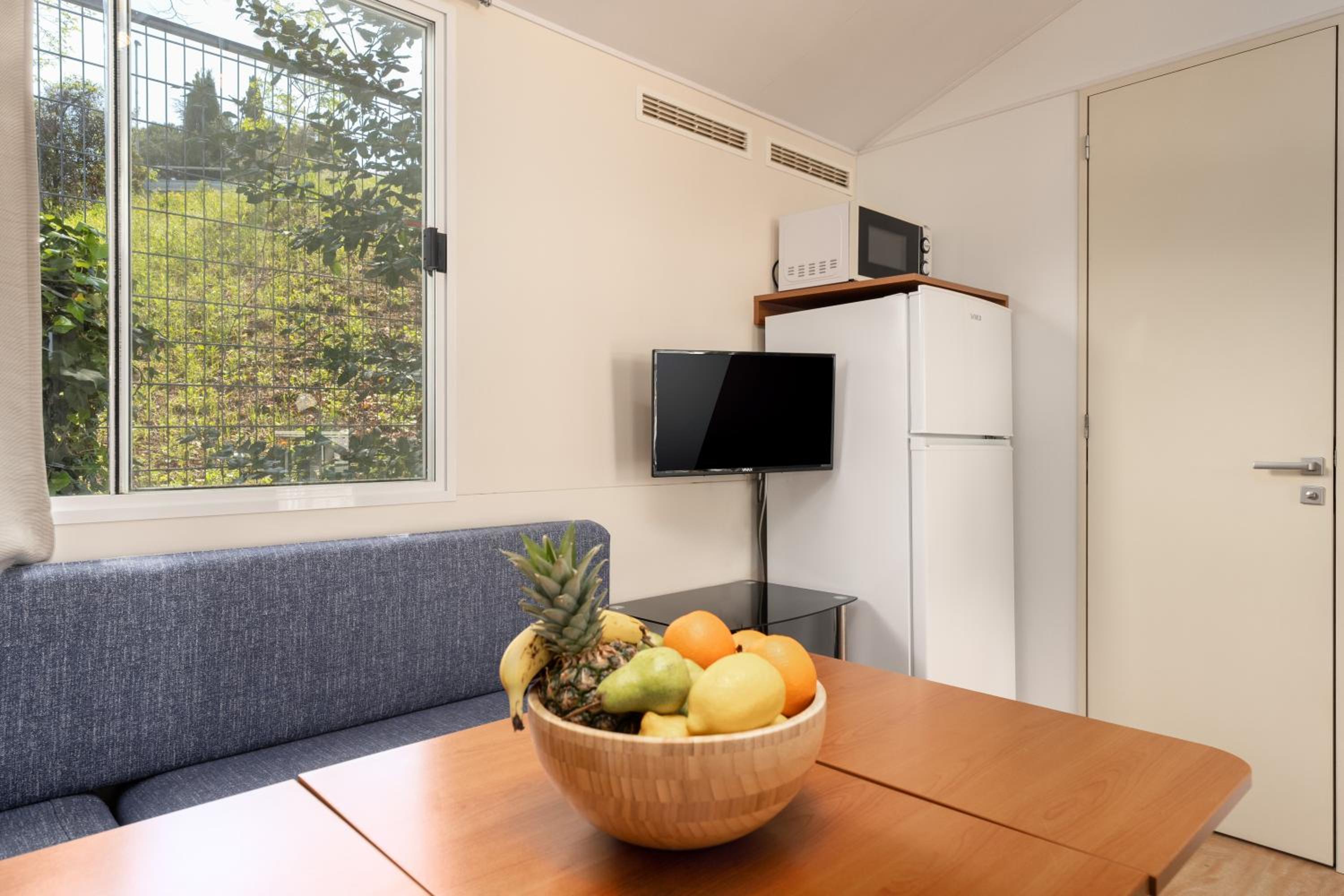 Standard Two-Bedroom Mobile Home with Garden View  - Photo 13