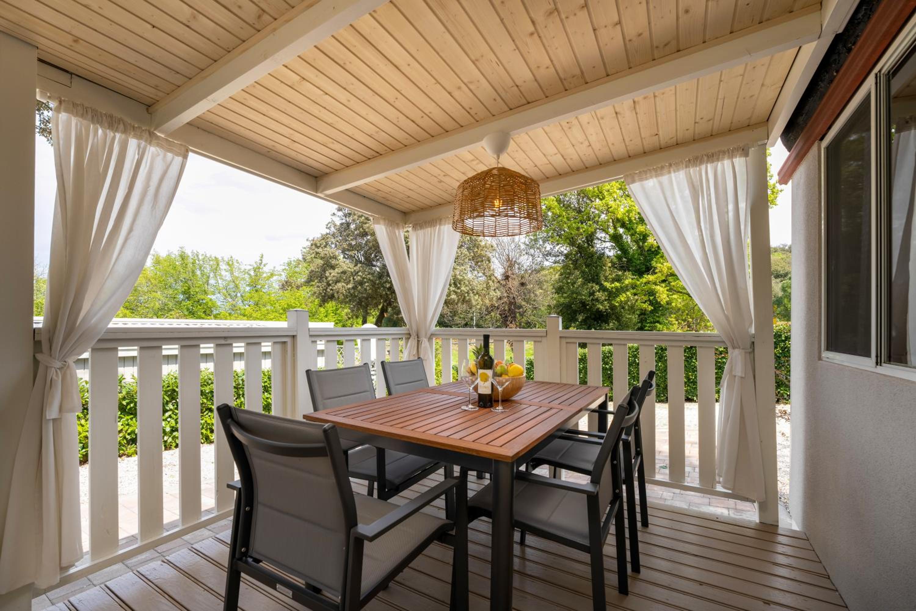 Standard Two-Bedroom Mobile Home with Garden View  - Photo 9