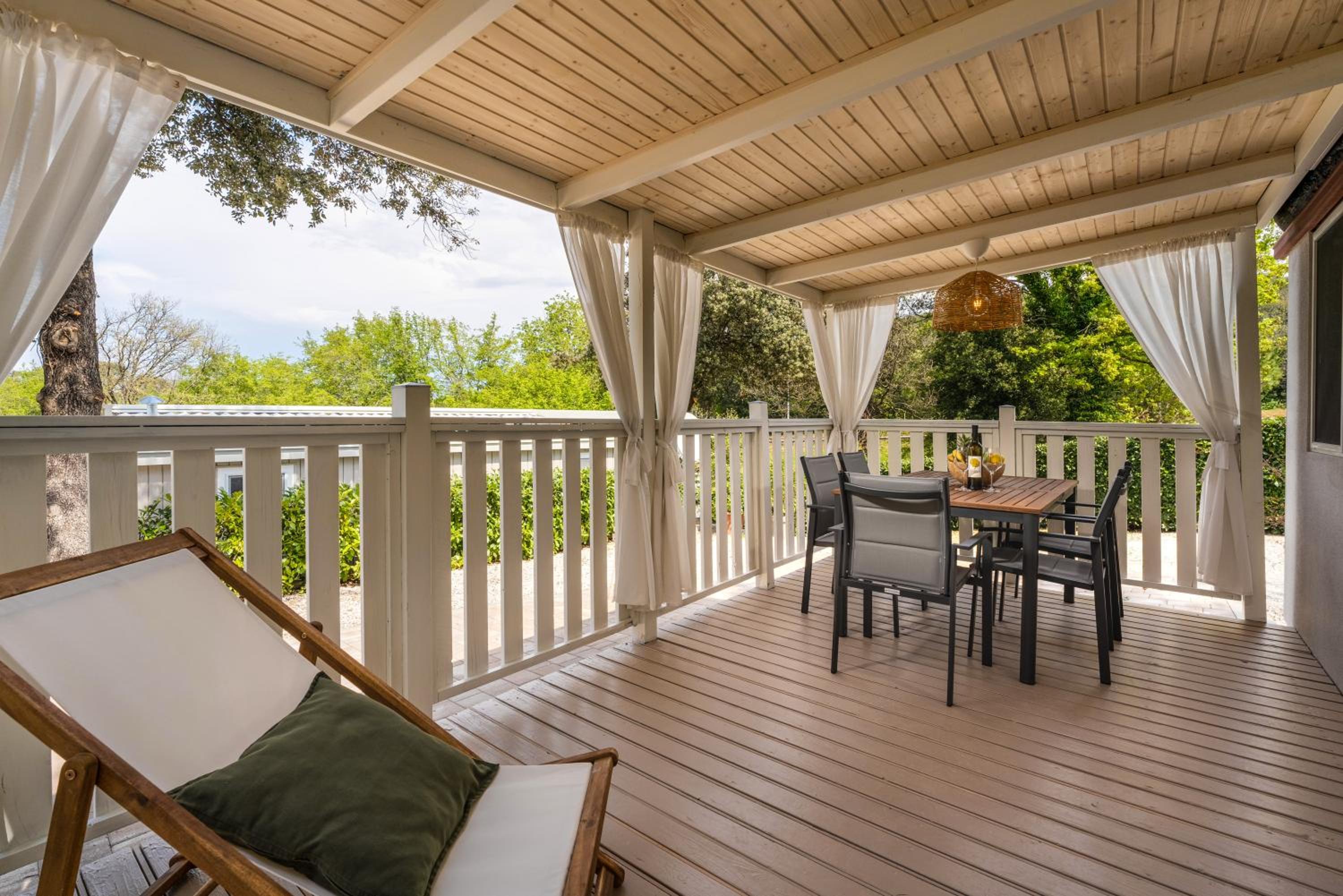 Standard Two-Bedroom Mobile Home with Garden View  - Photo 2