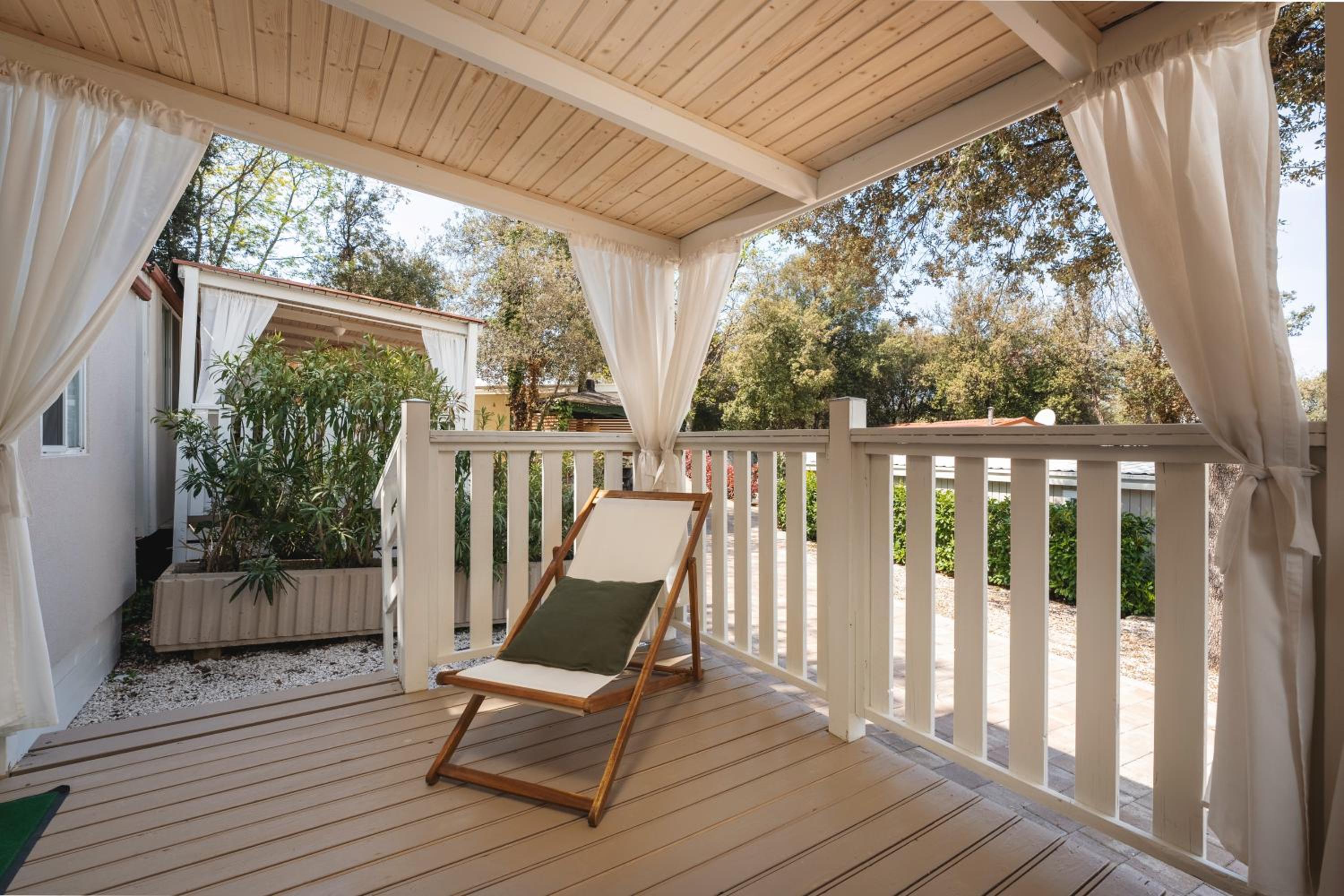 Standard Two-Bedroom Mobile Home with Garden View  - Photo 3