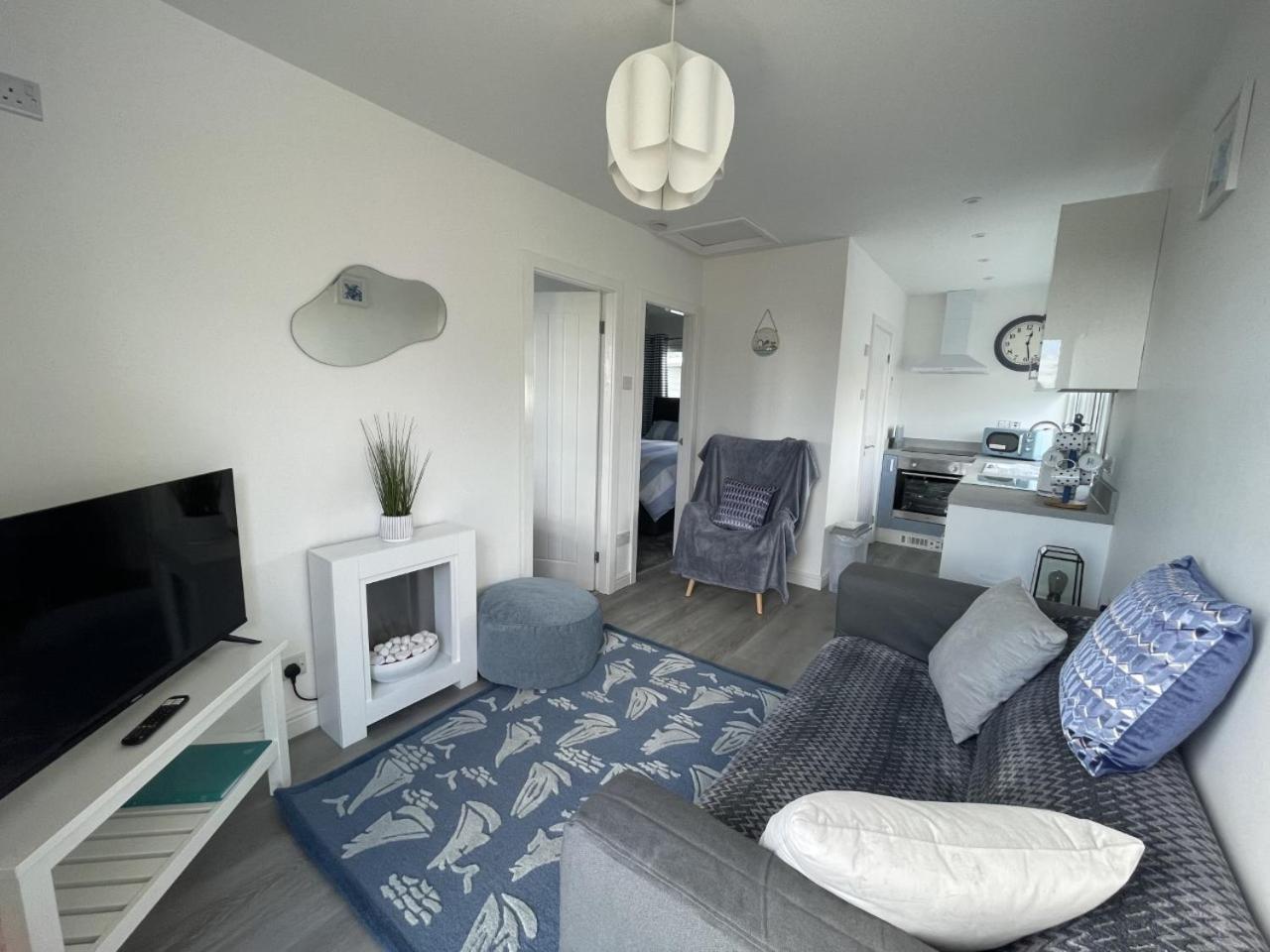 Two-Bedroom House photo 1
